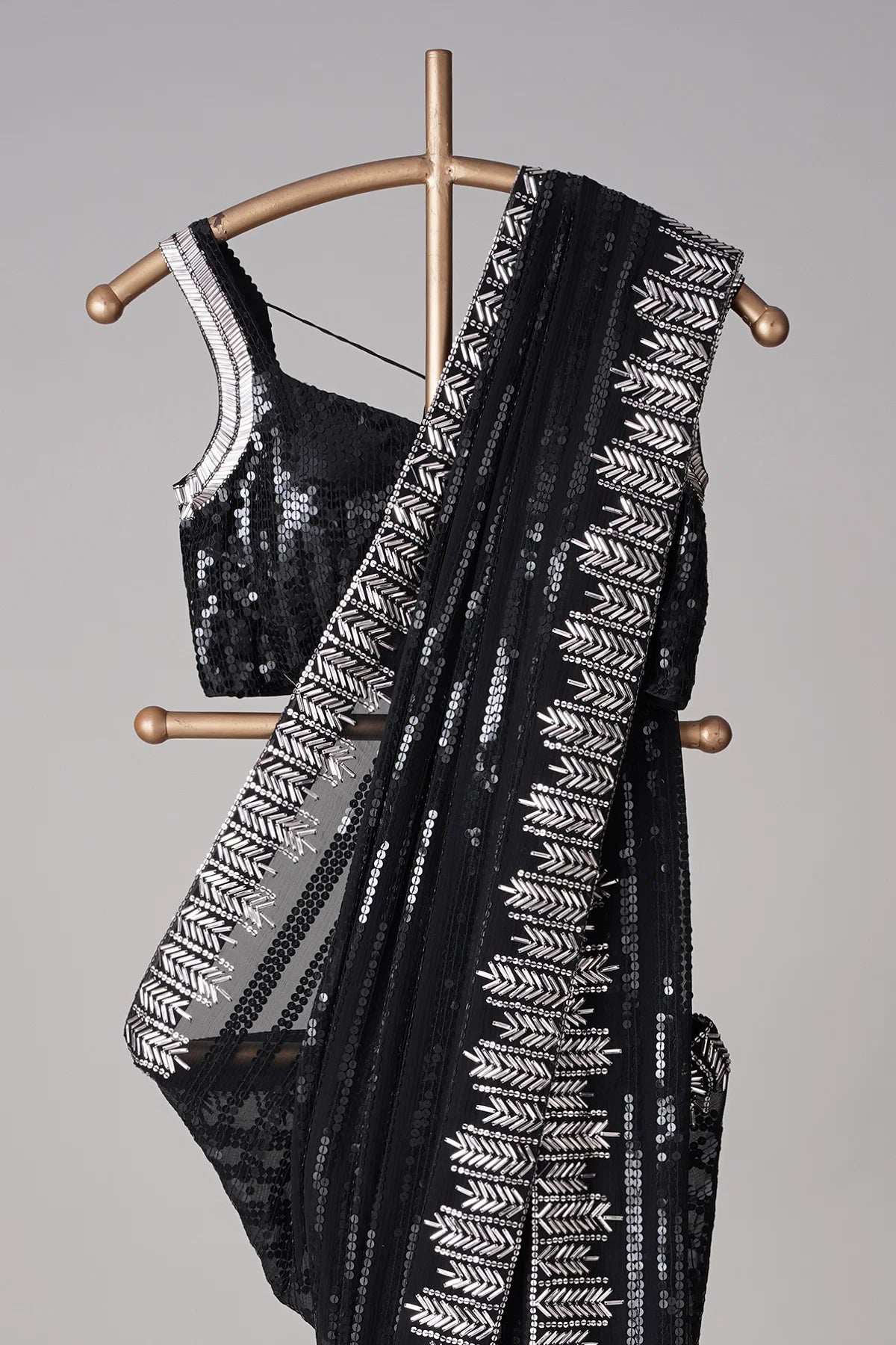 BEAUTIFUL COLOR IN PREMIUM SEQUINS SAREE