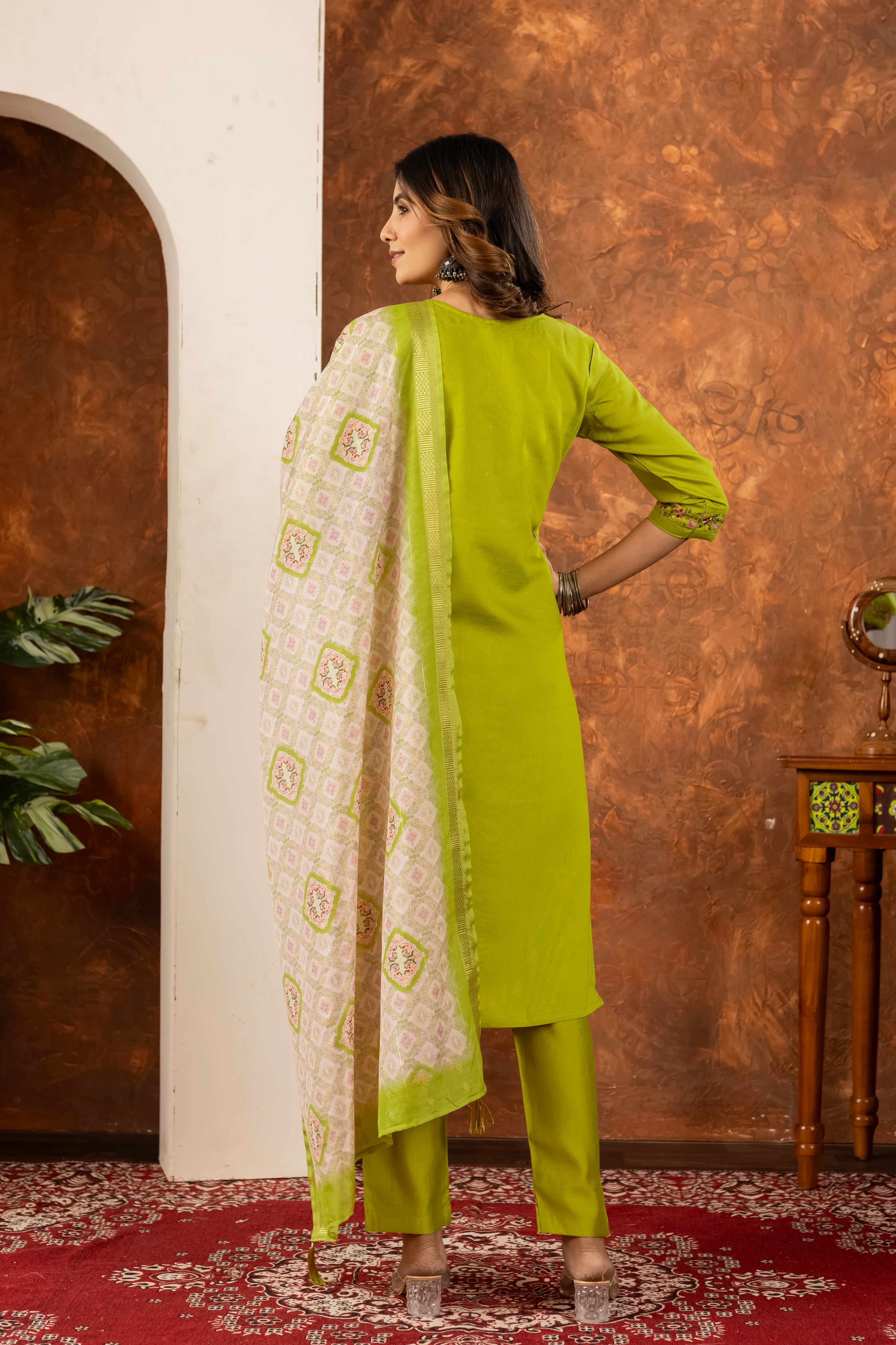 Elegant Straight Kurti Pant Dupatta