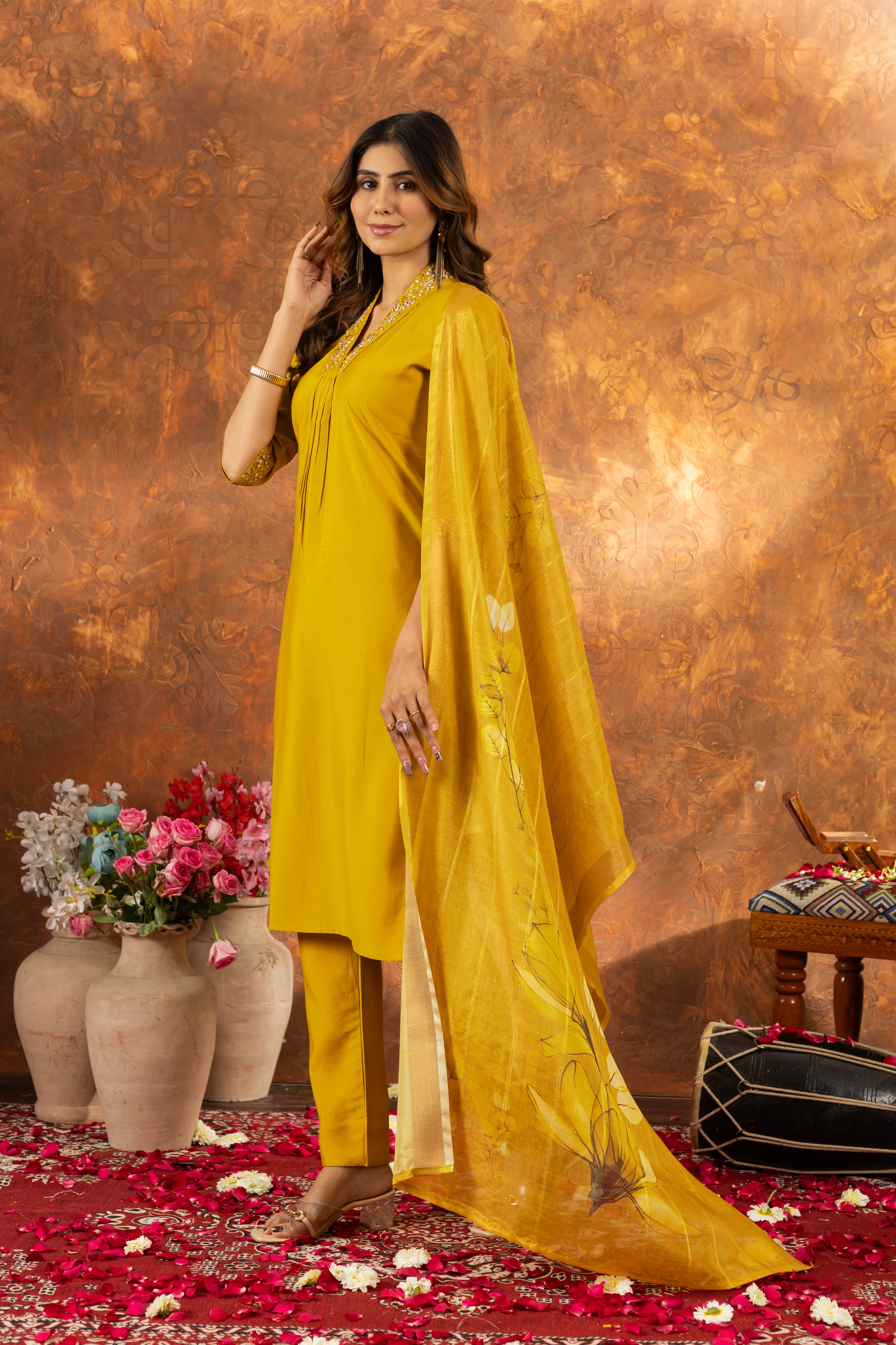 Elegant Straight Kurti Pant Dupatta Set