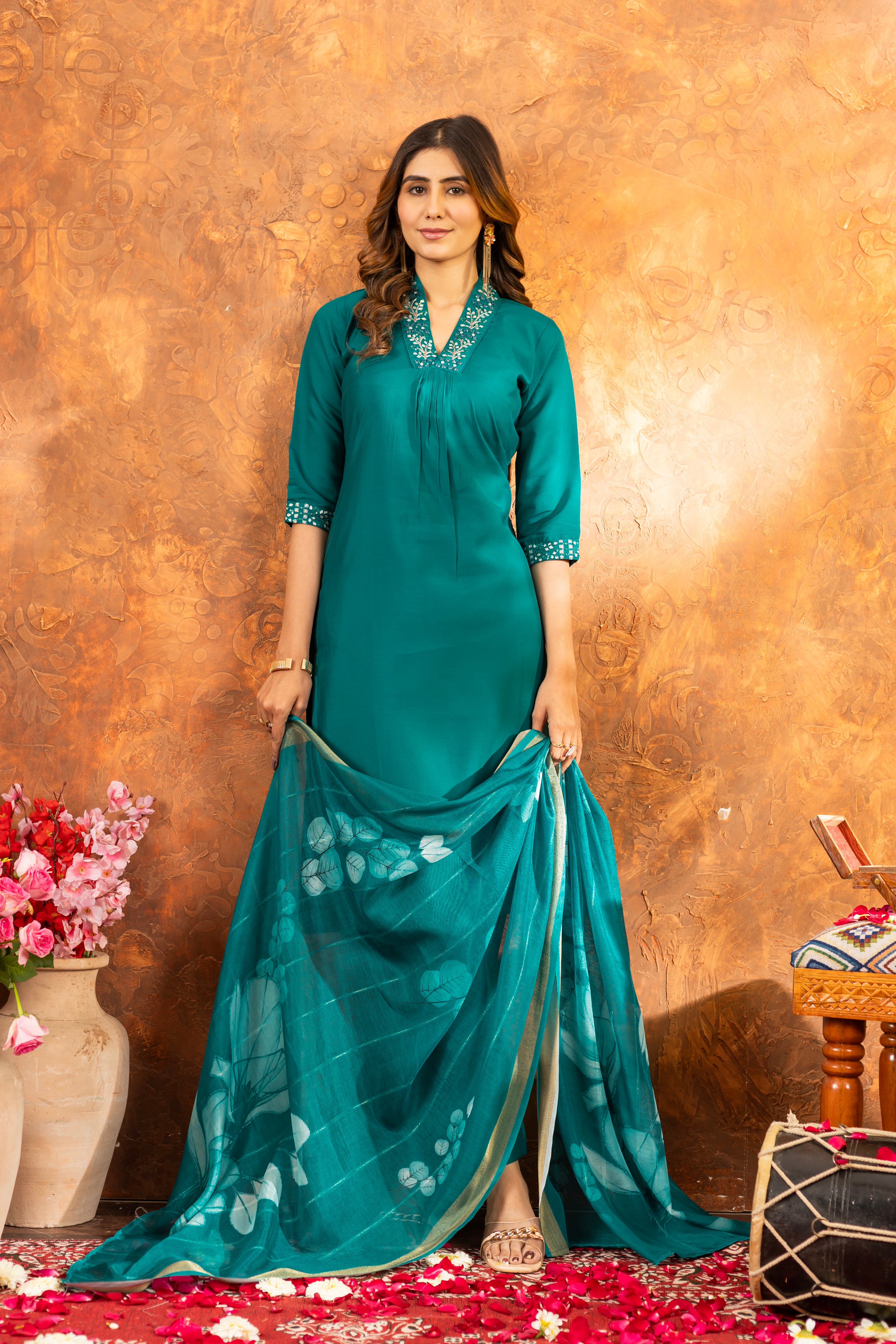 Elegant Straight Kurti Pant Dupatta Set