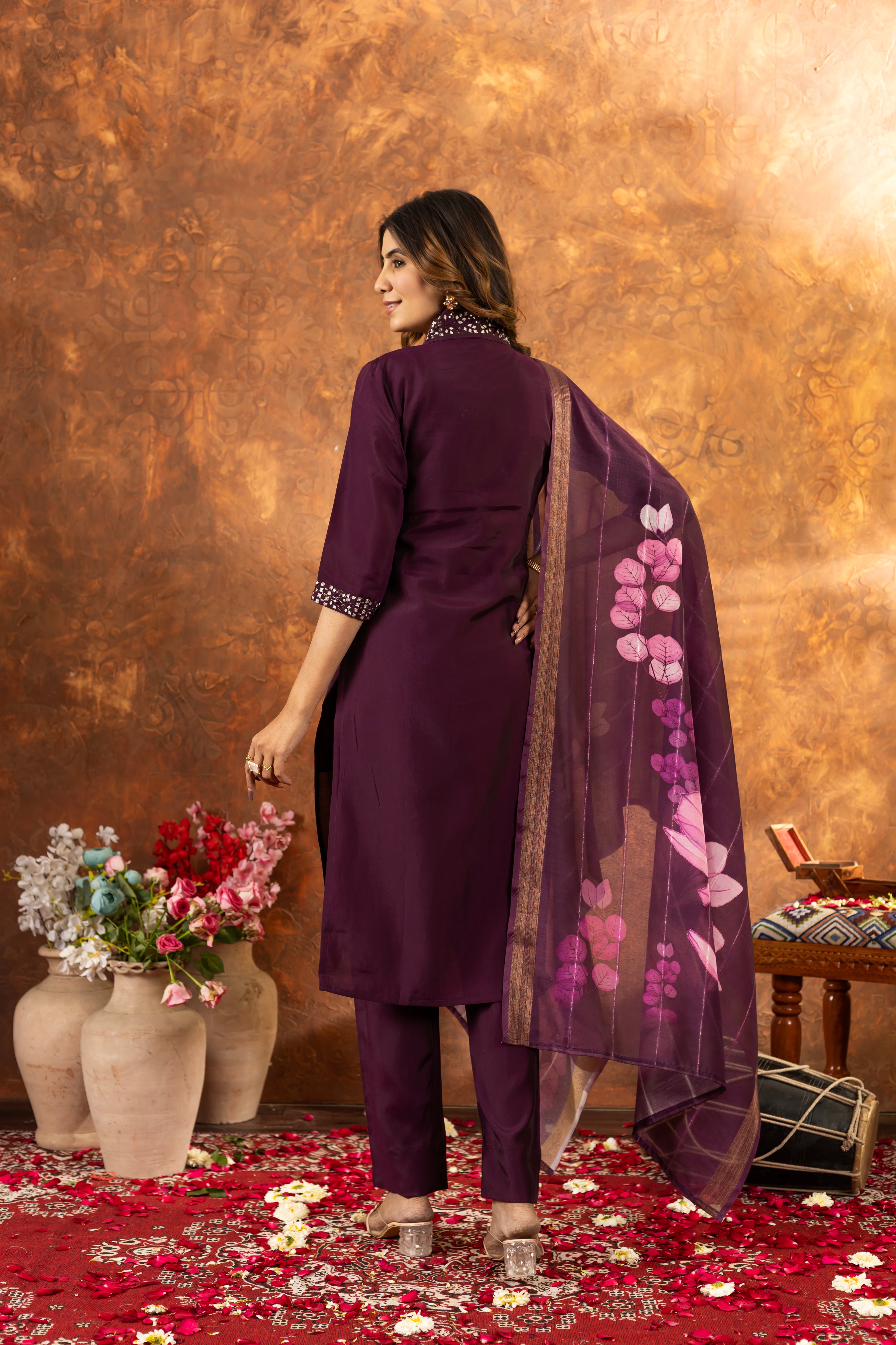 Elegant Straight Kurti Pant Dupatta Set