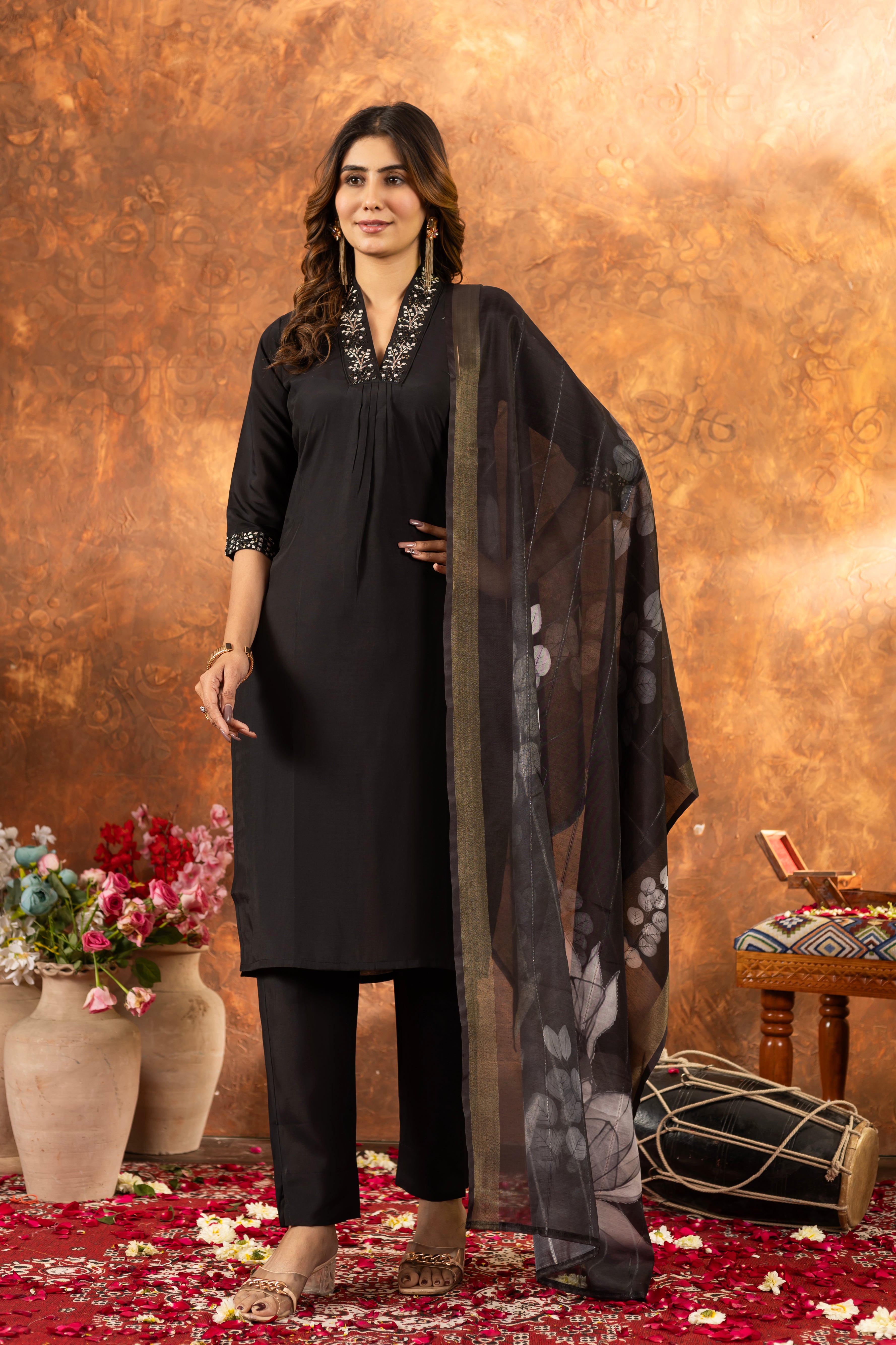 Elegant Straight Kurti Pant Dupatta Set