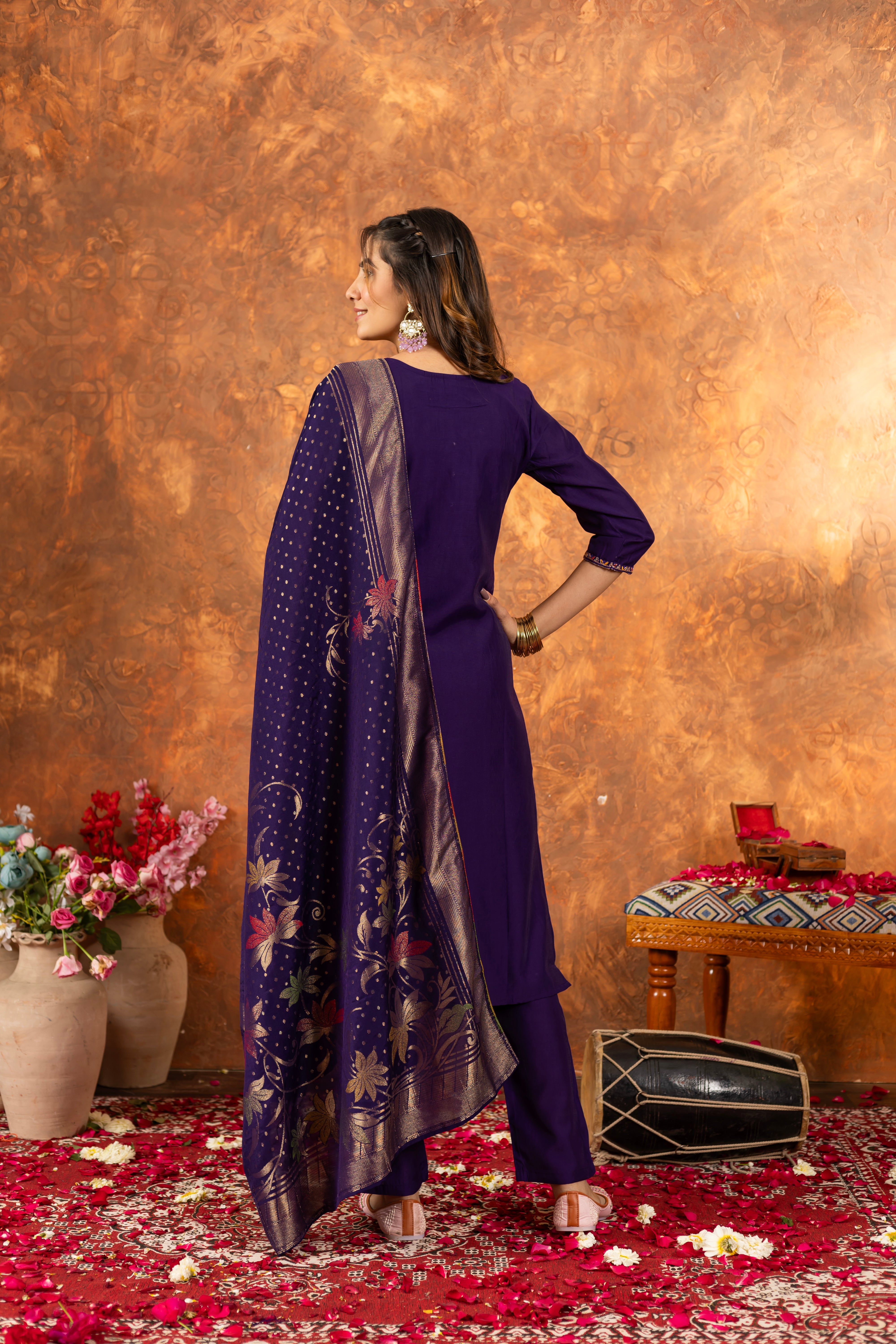 Elegant Straight Kurti Pant Dupatta Set