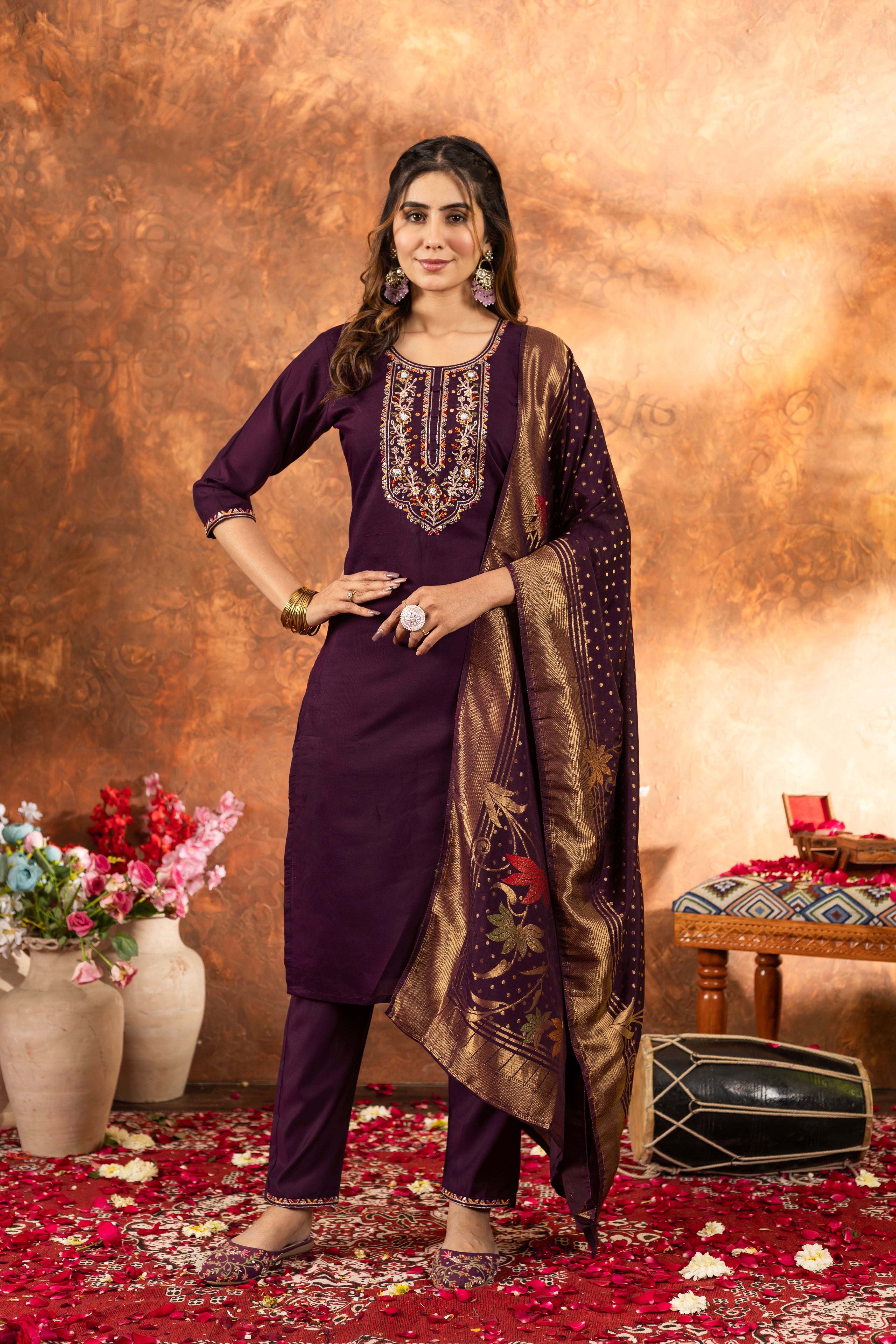 Elegant Straight Kurti Pant Dupatta Set