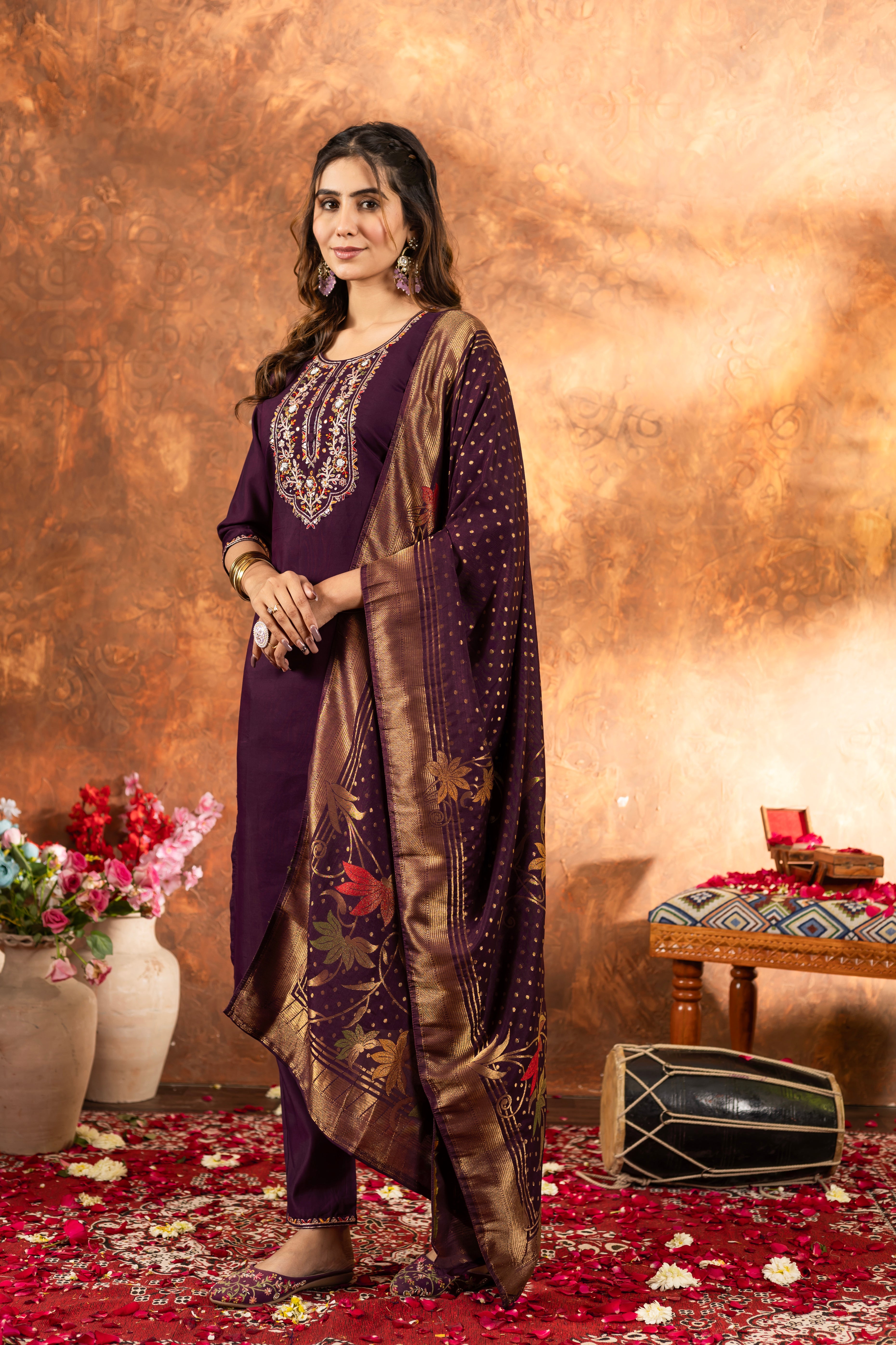 Elegant Straight Kurti Pant Dupatta Set