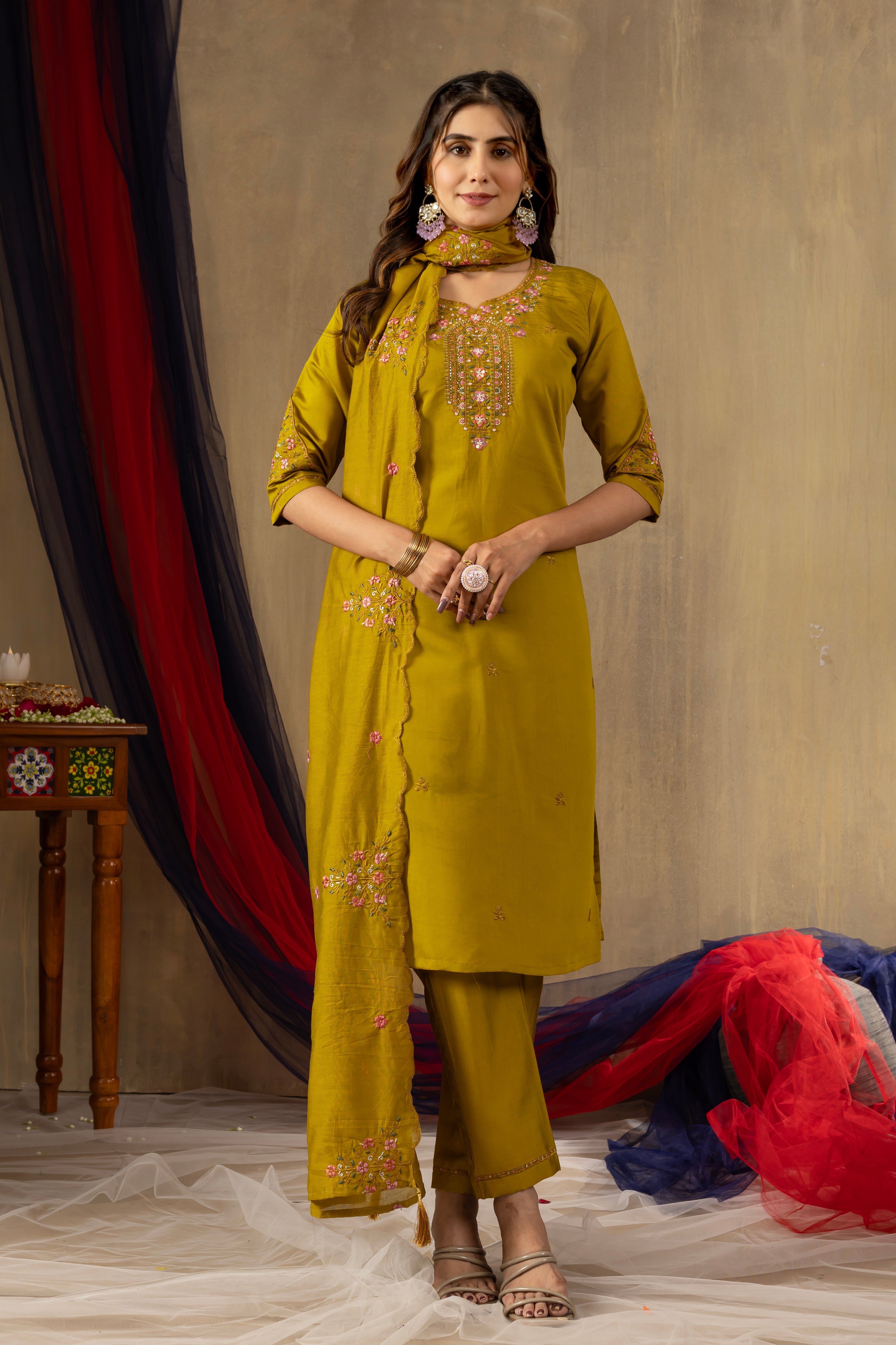 Elegant Straight Kurti Pant Dupatta Set