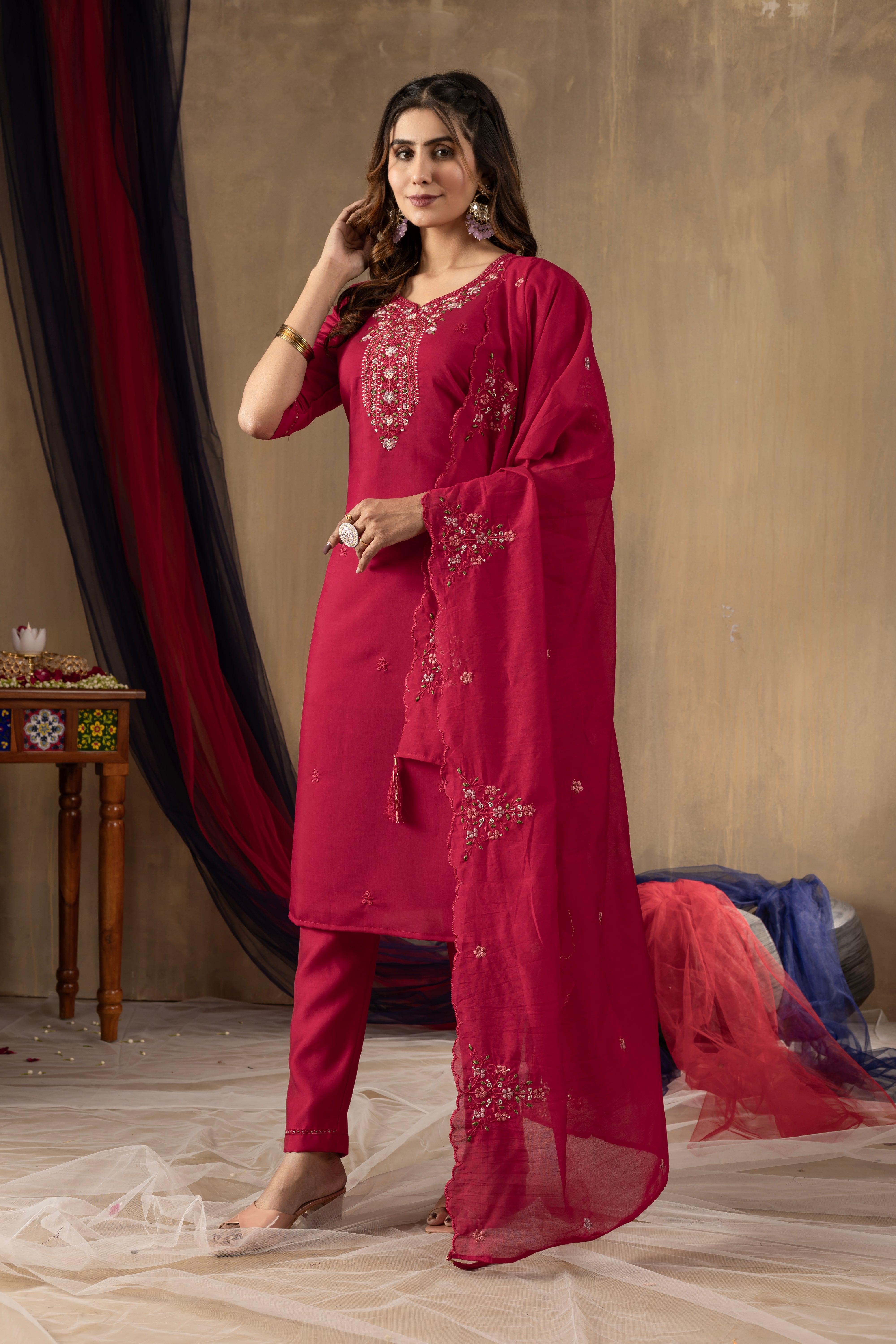 Elegant Straight Kurti Pant Dupatta Set