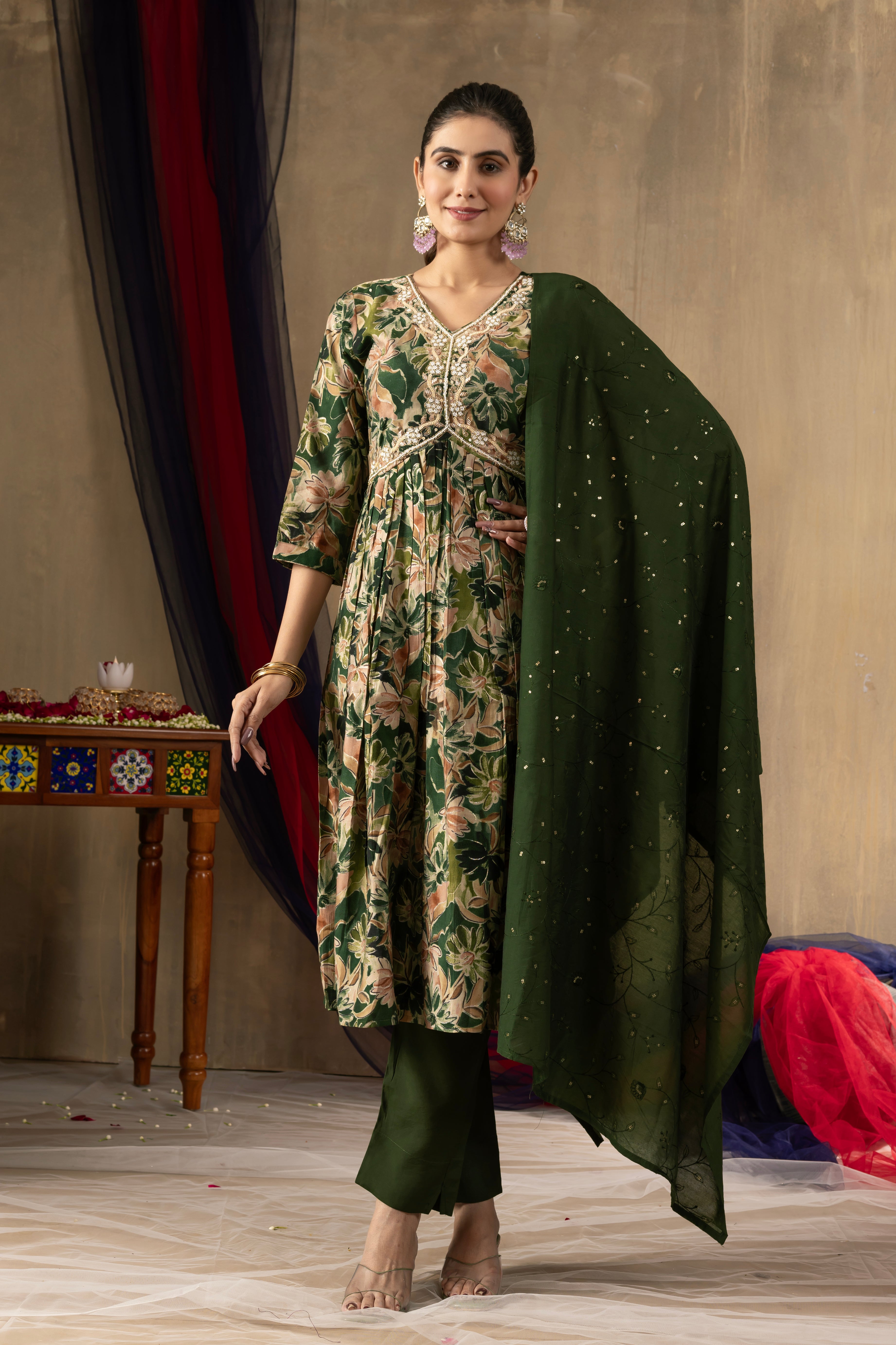Elegant Straight Kurti Pant Dupatta Set