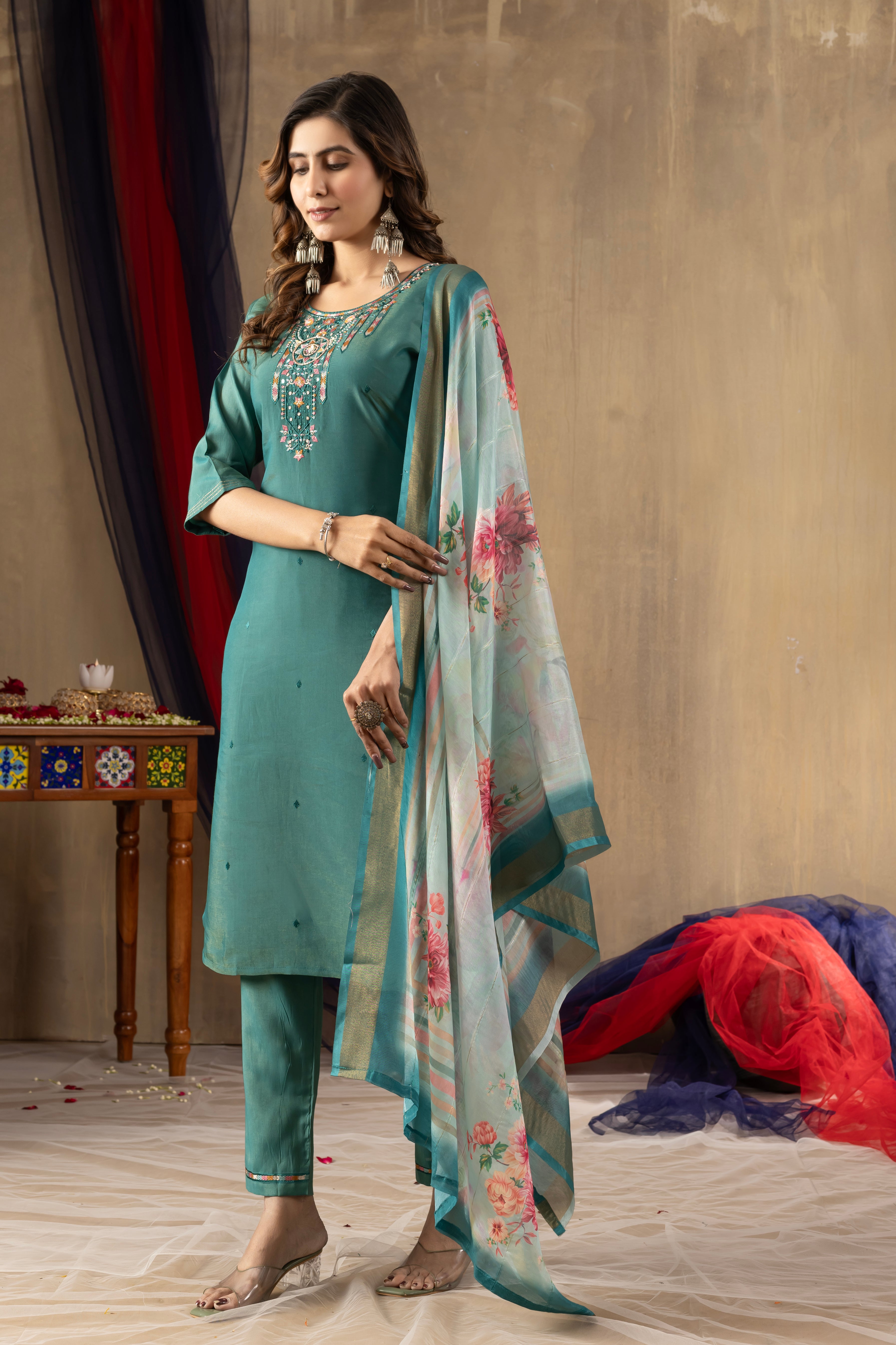 Elegant Straight Kurti Pant Dupatta Set