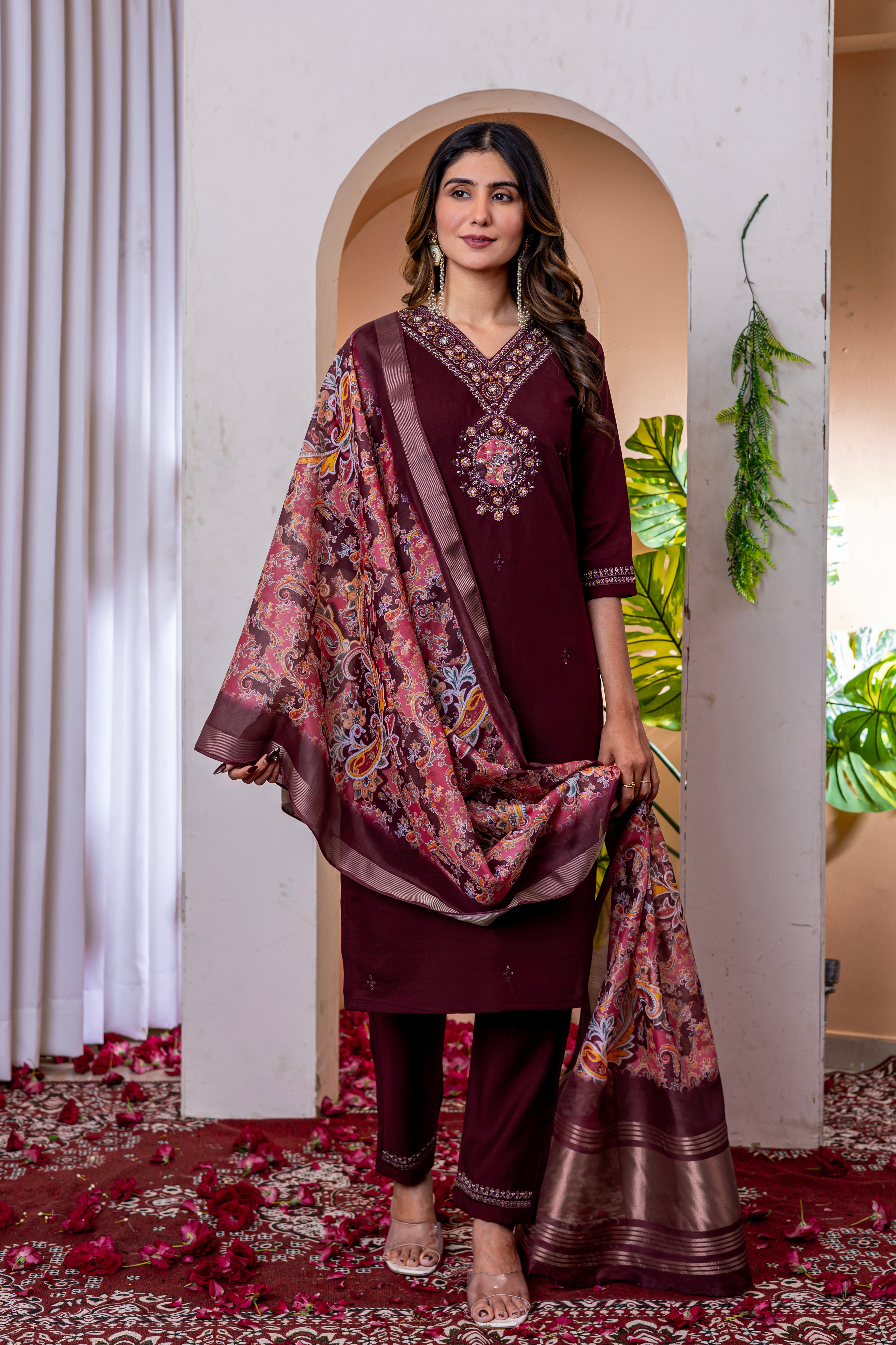 Elegant Straight Kurti Pant Dupatta Set