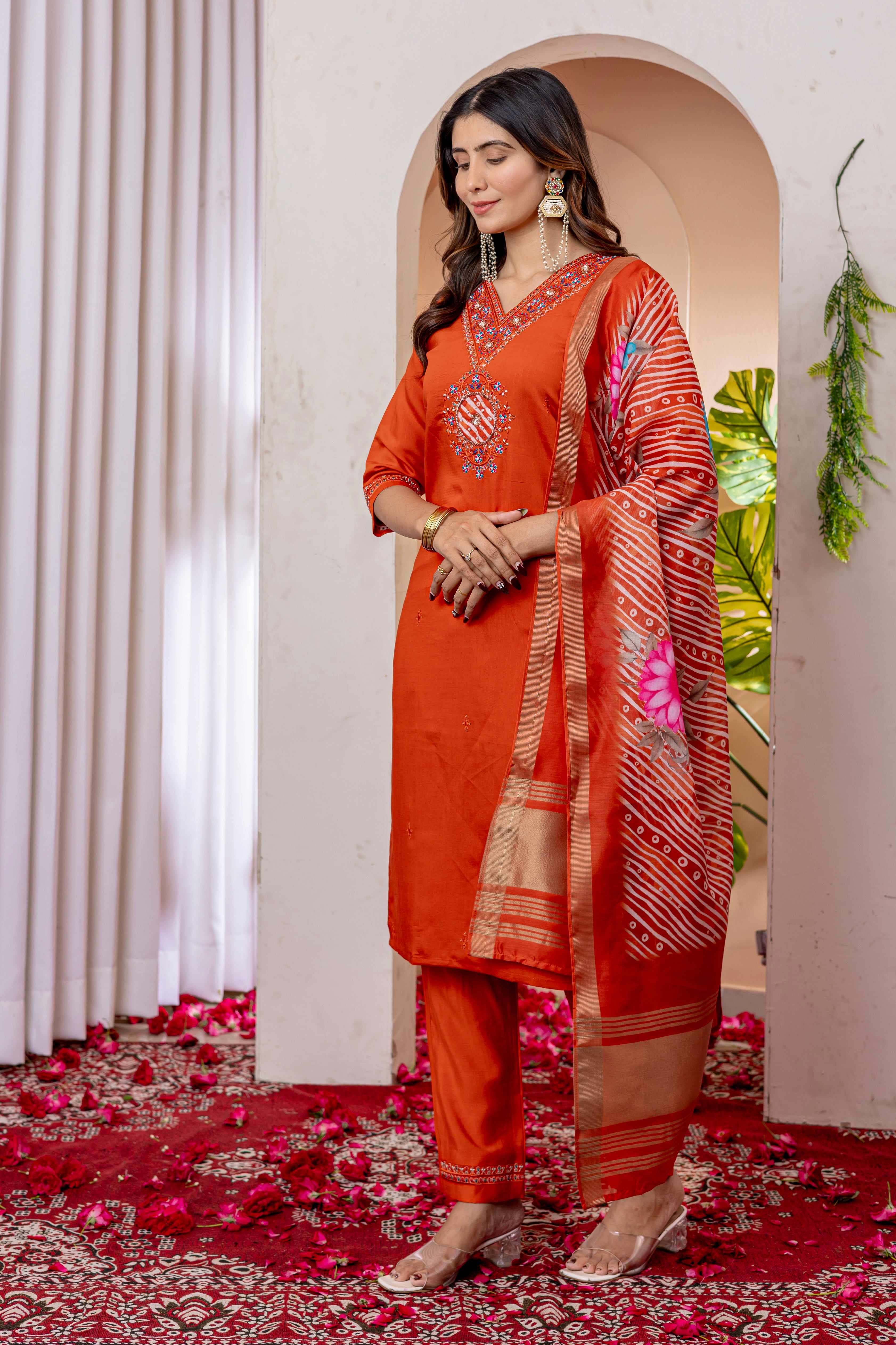 Elegant Straight Kurti Pant Dupatta Set