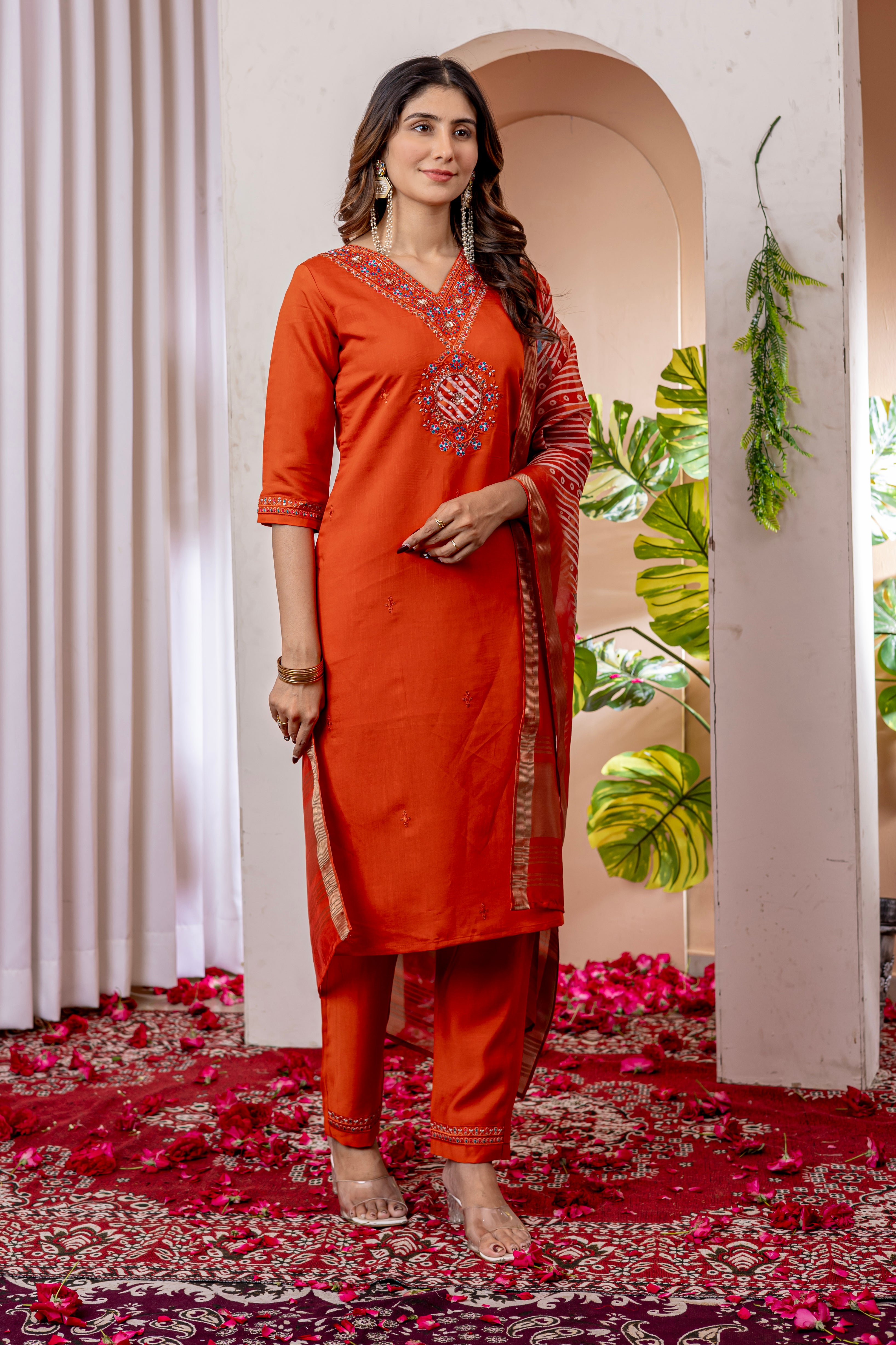 Elegant Straight Kurti Pant Dupatta Set