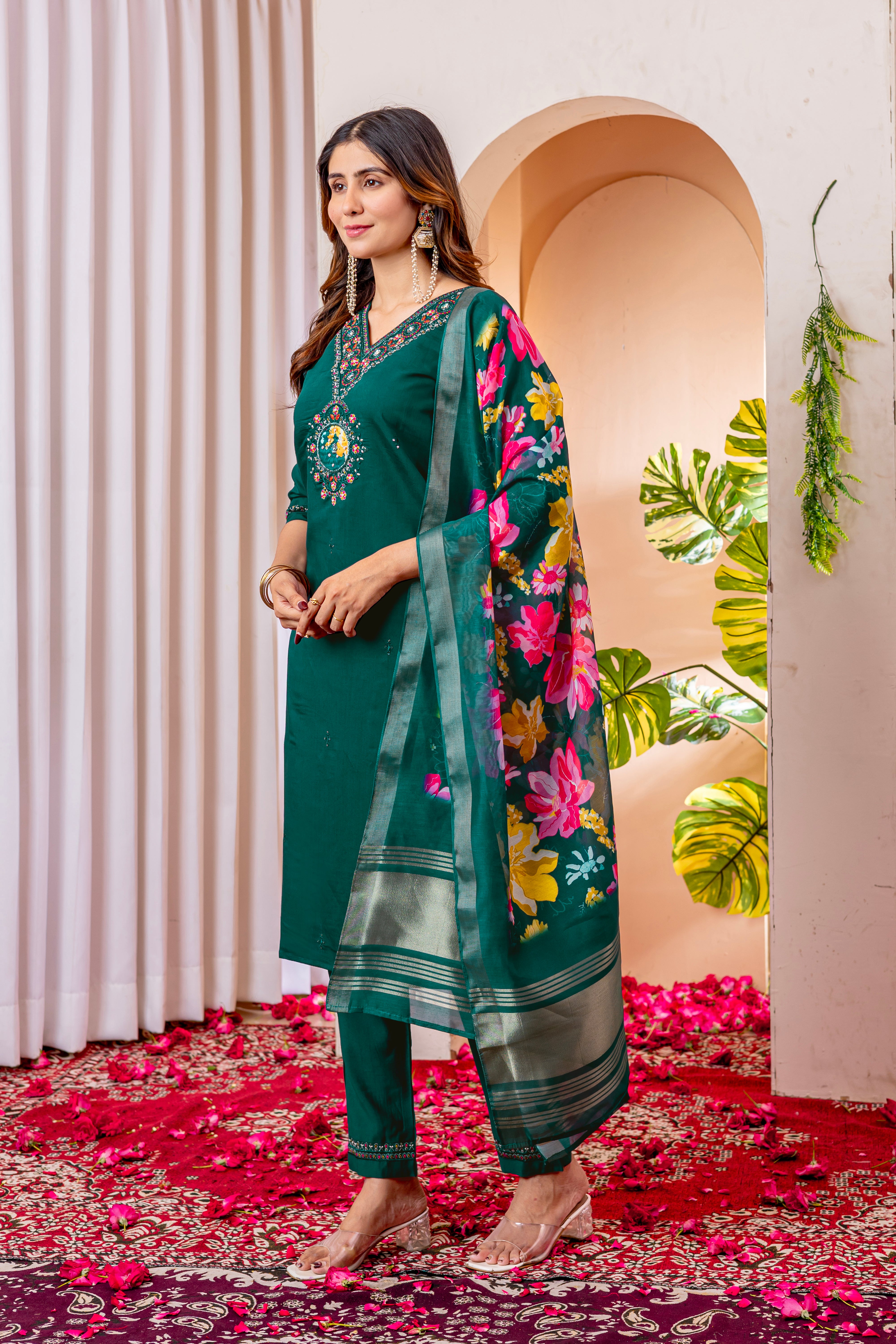Elegant Straight Kurti Pant Dupatta Set