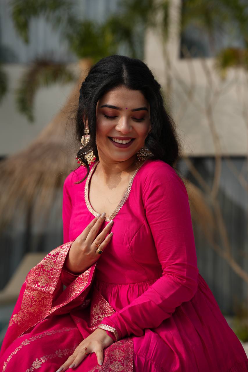 *PURE ROMANSILK CHANDERI FABRIC FULLY FLAIR ANARKALI,WITH DUPPTA SET,PENT READY TO WEAR*