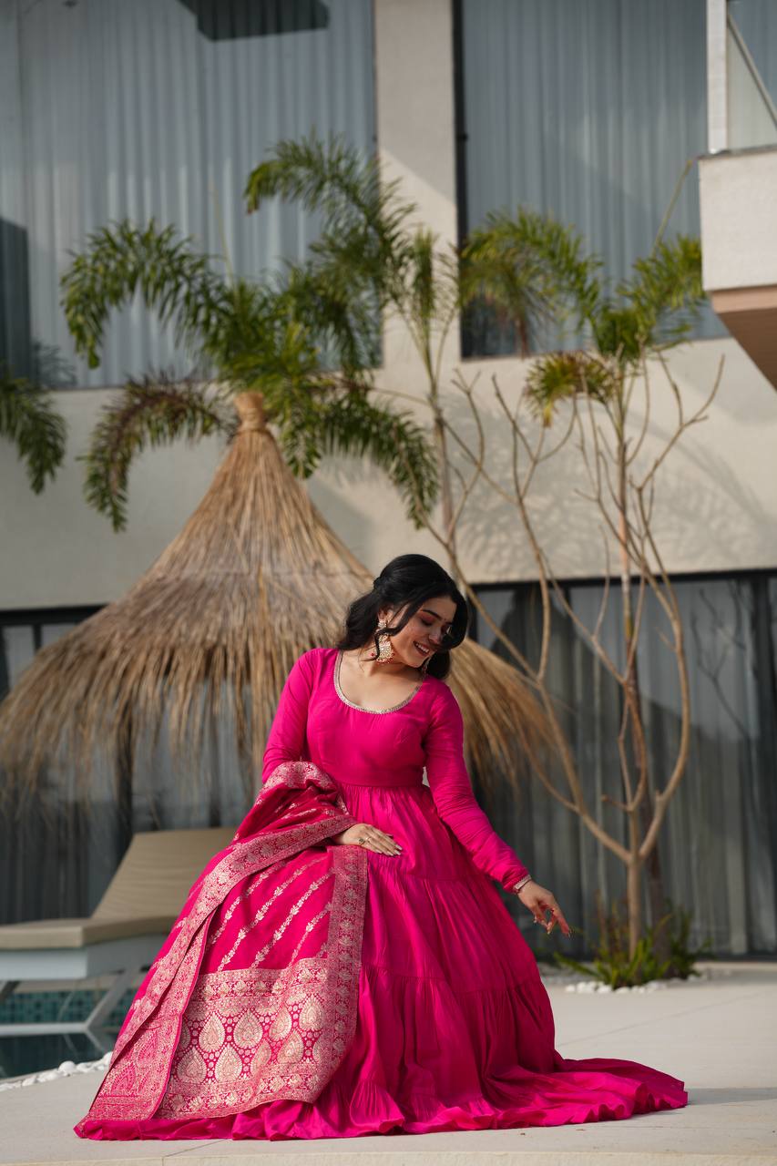 *PURE ROMANSILK CHANDERI FABRIC FULLY FLAIR ANARKALI,WITH DUPPTA SET,PENT READY TO WEAR*