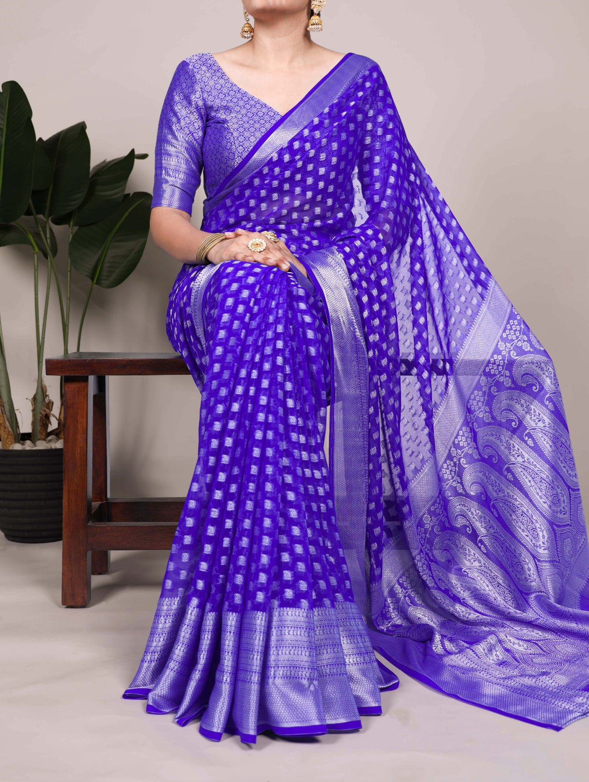 Nylon Georgette Zari Weaving Work Saree
