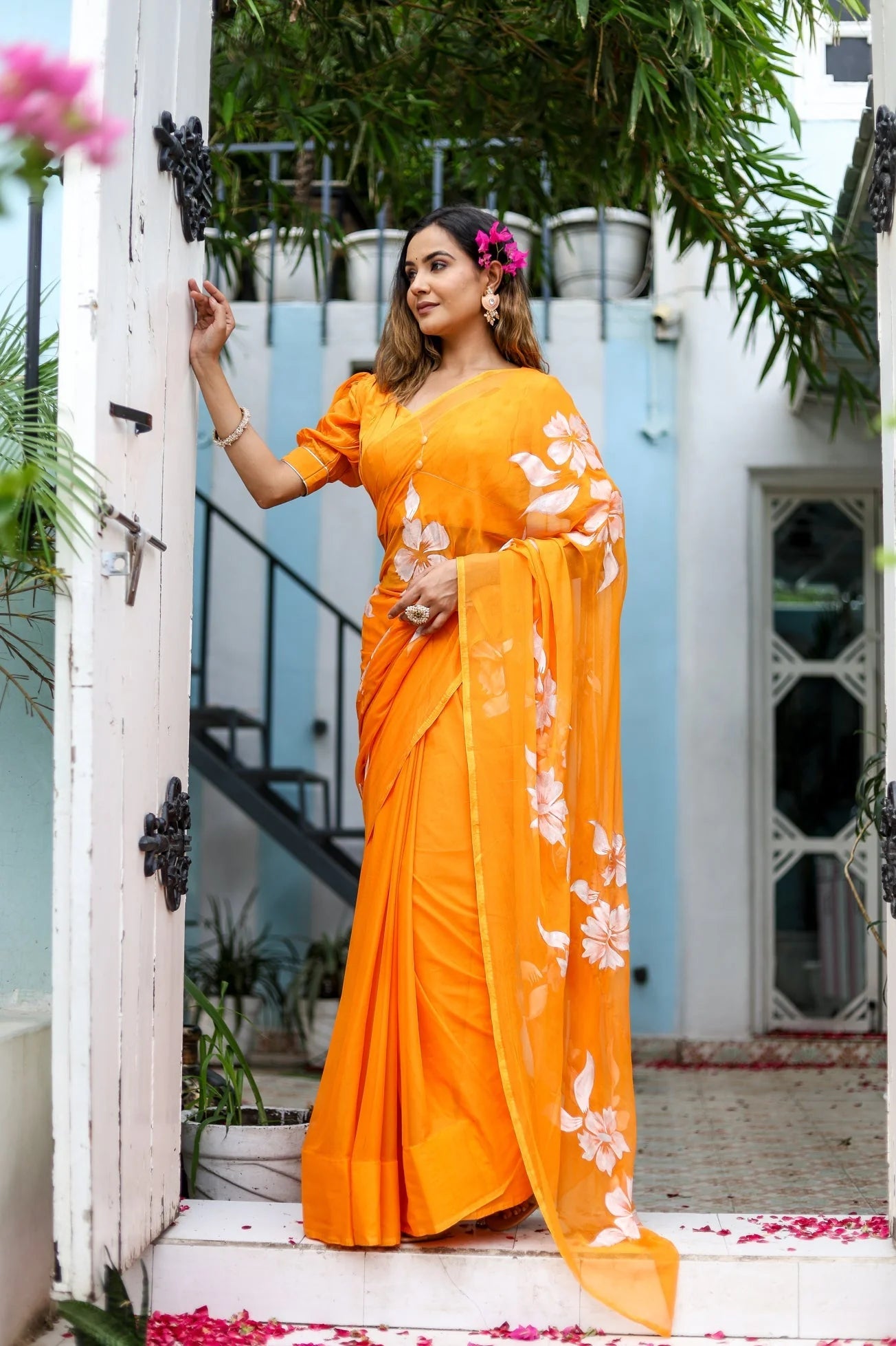 Sunset Orange Georgette Saree with Hand-Painted White Floral Motifs – Attached Blouse – 5.5 Meters