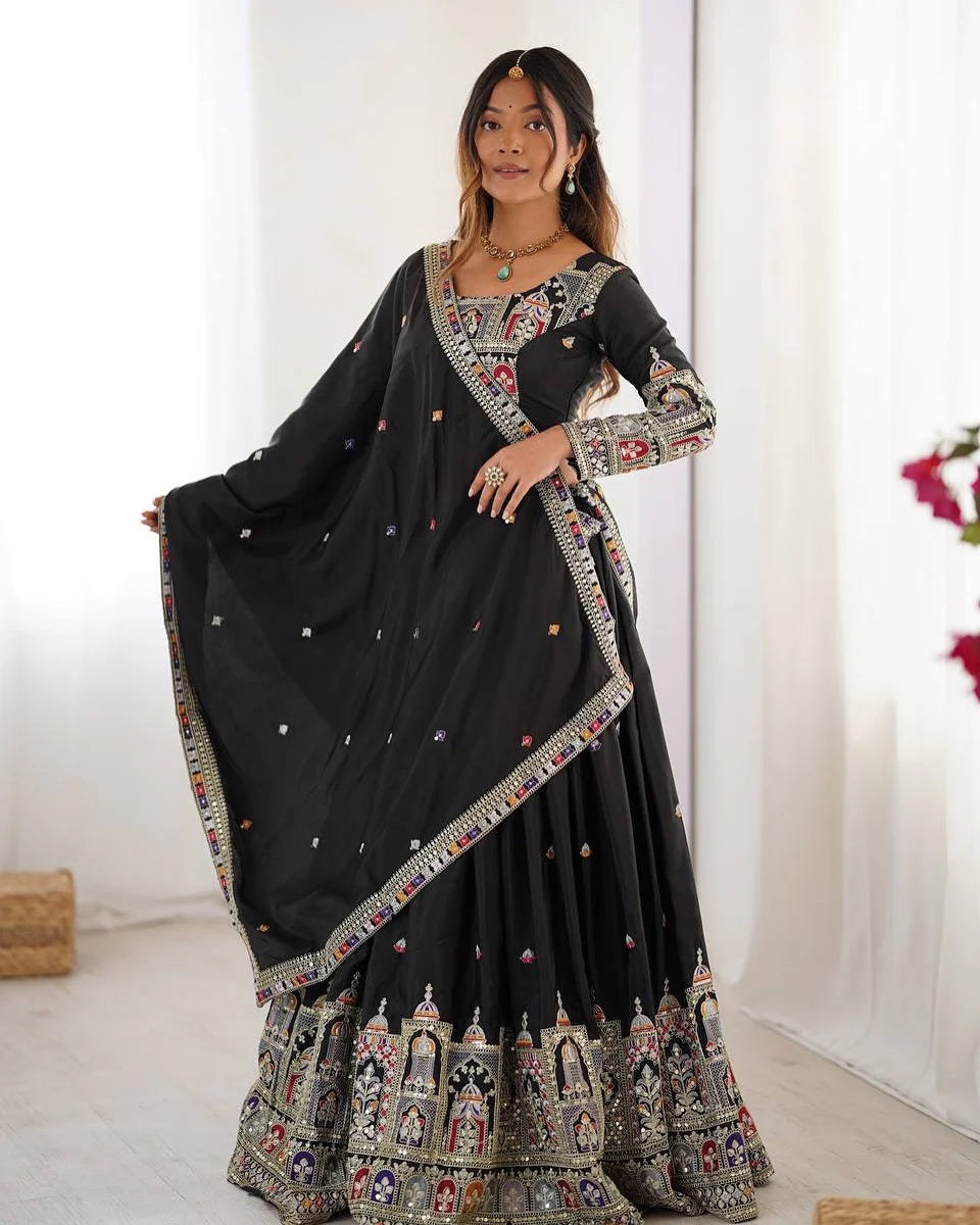 Designer Wedding Chaniya Choli for Women – Traditional Mirror Work Lehenga in Black with Embroidered Dupatta – Gujarati Garba Navratri Outfit