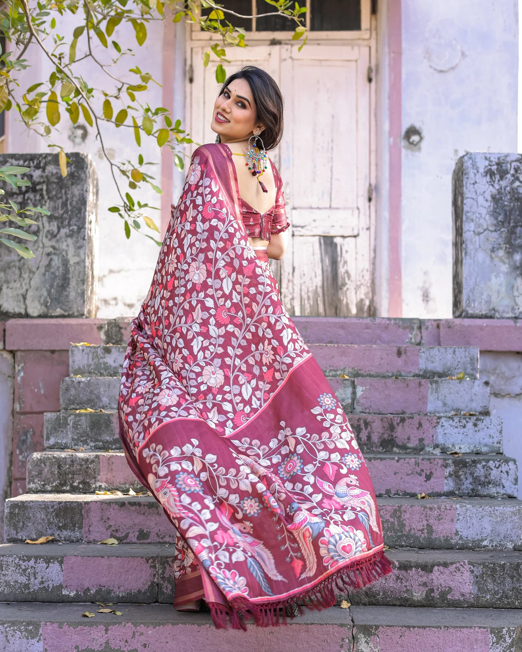 Elegant Multicolor Linen Saree with Traditional Patterns | Lightweight Festive Wear