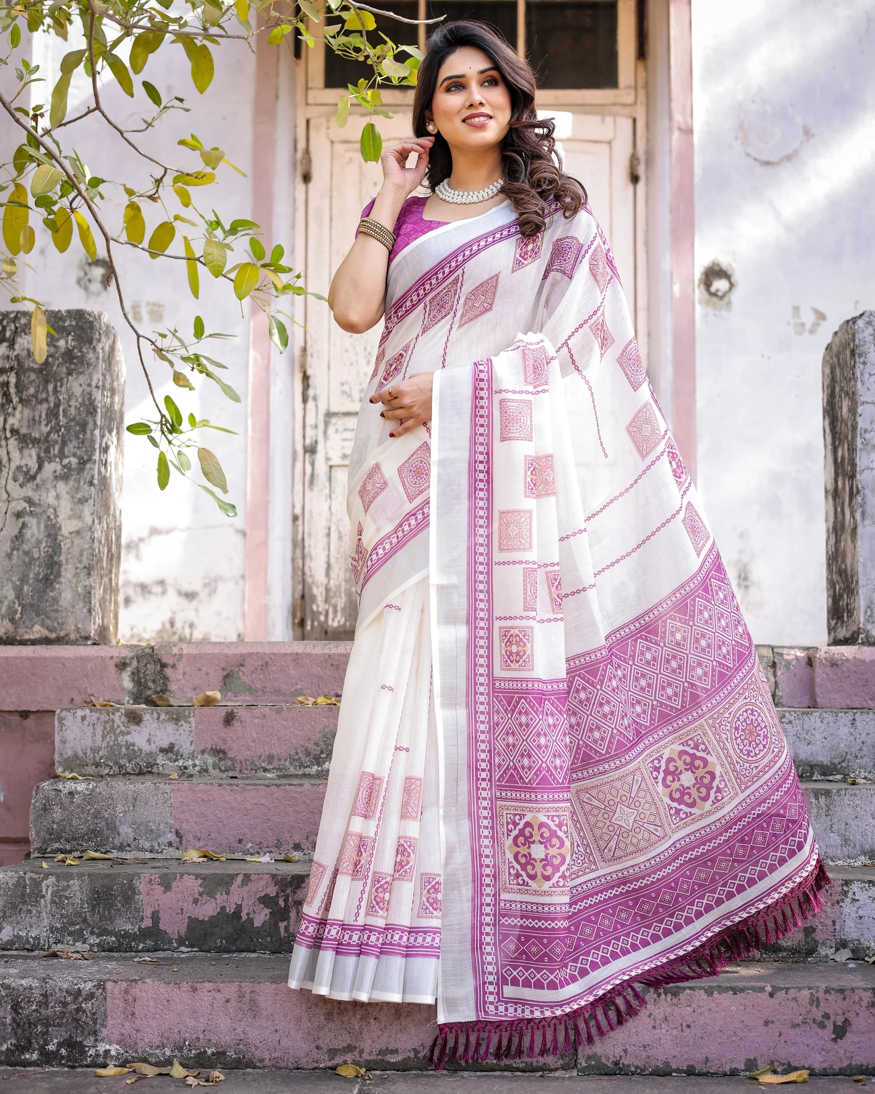 Elegant Multicolor Linen Saree with Traditional Patterns | Lightweight Festive Wear