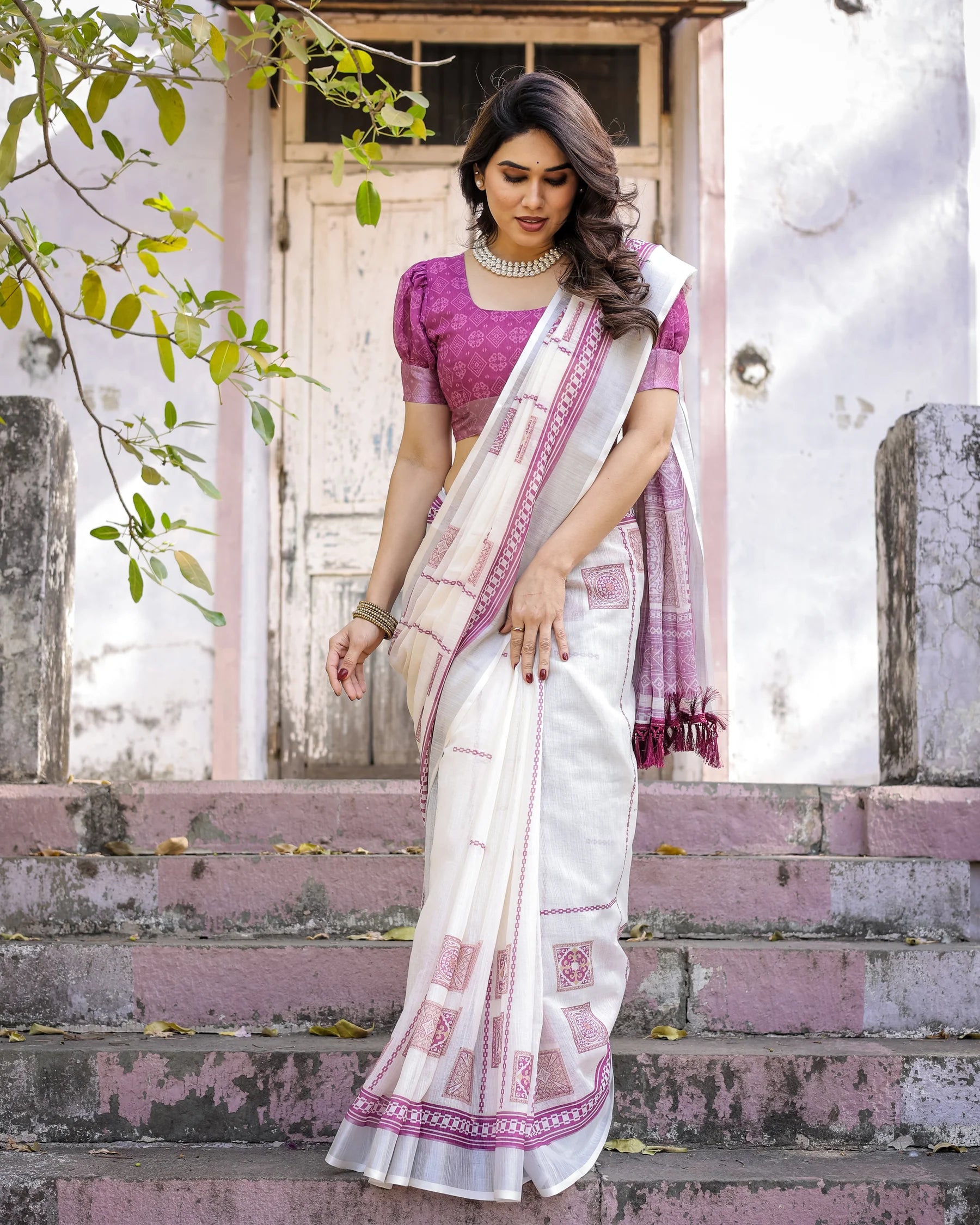 Elegant Multicolor Linen Saree with Traditional Patterns | Lightweight Festive Wear