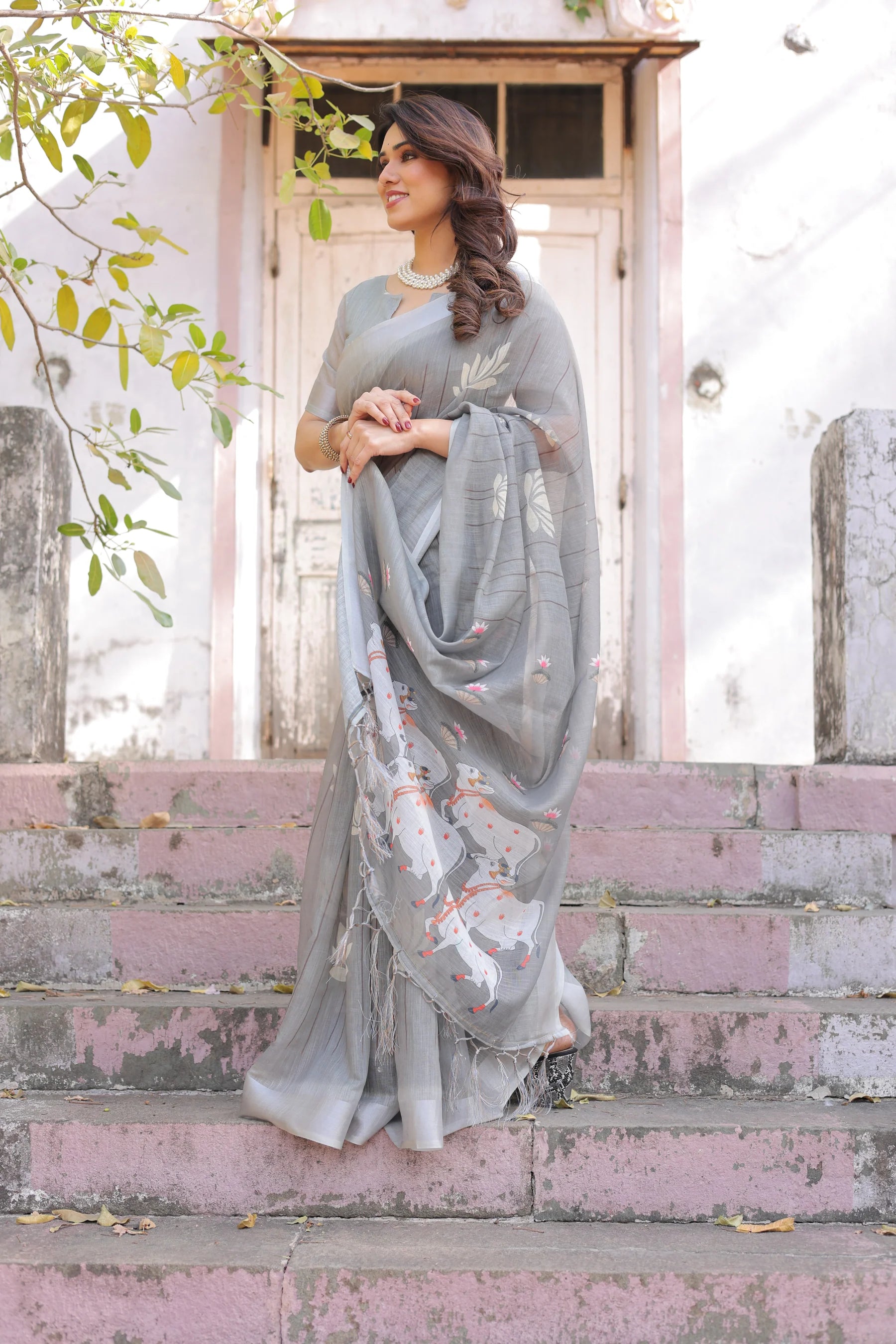 Elegant Multicolor Linen Saree with Traditional Patterns | Lightweight Festive Wear