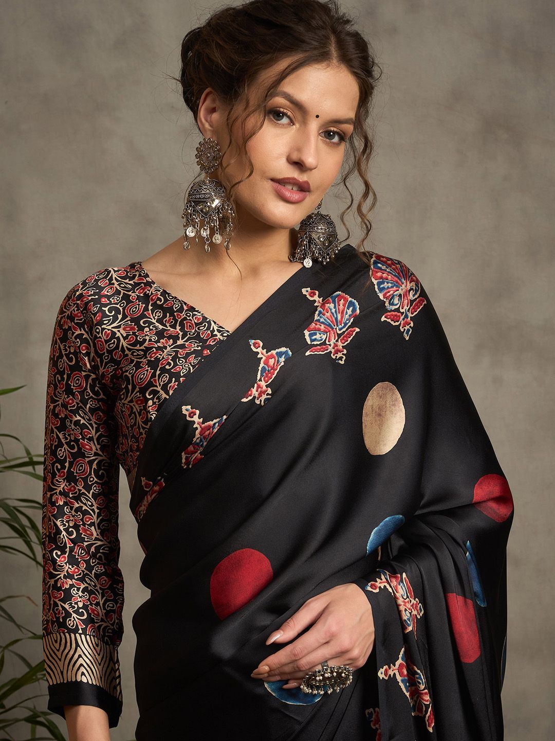 Black Gajji Silk Saree with Red Leaf Buta, Gold Border & Multicolor Abstract Pallu