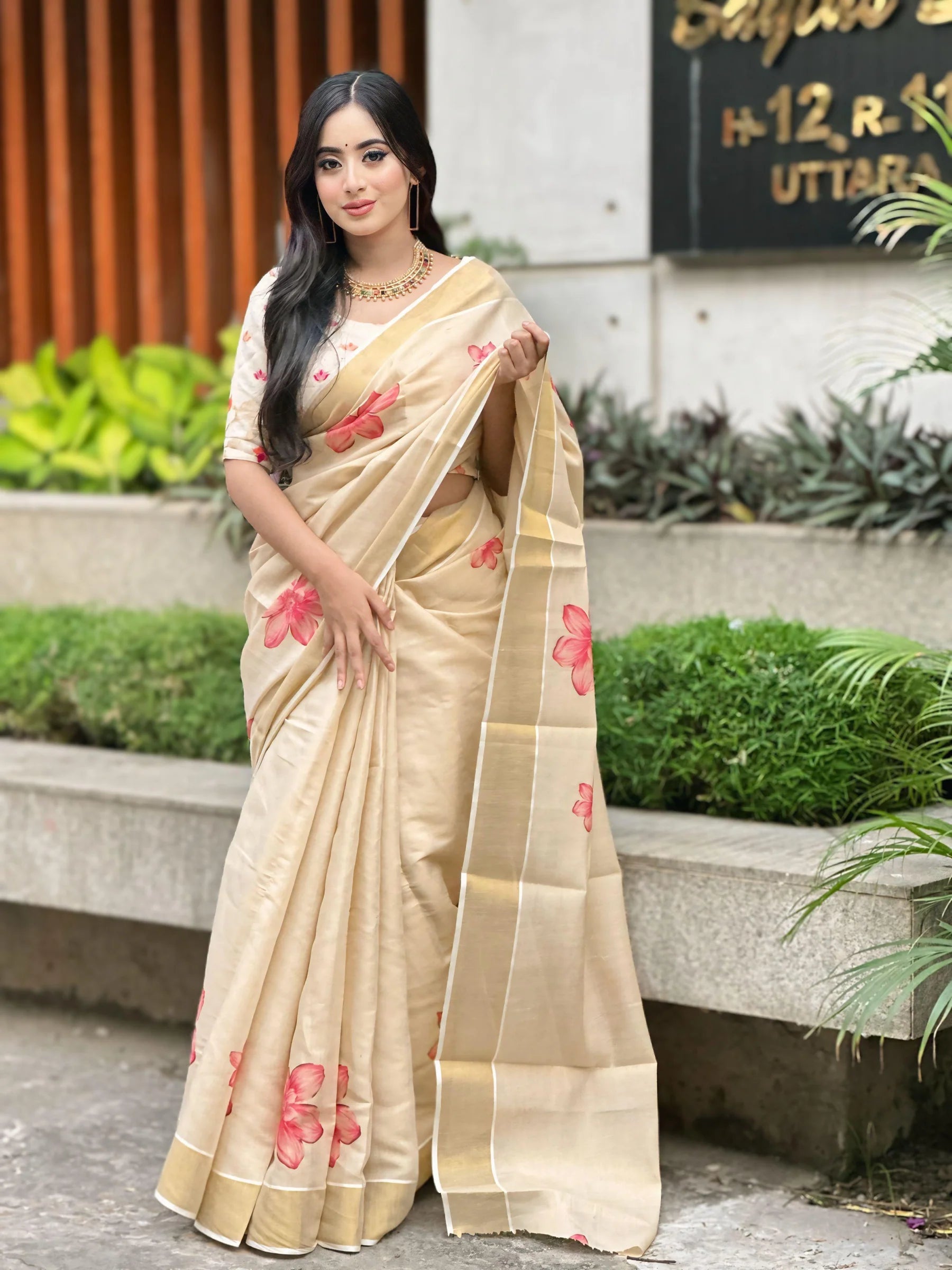 Elegant Beige Floral Print Gold Tissue Silk Saree for Women - Traditional Indian Attire with Pink Blossom Design