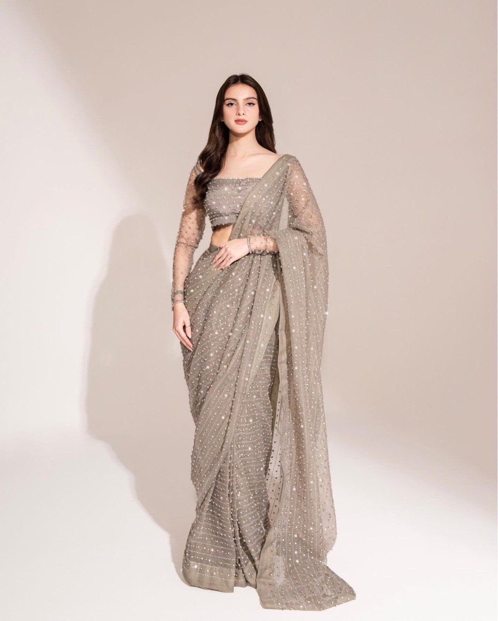 Modern touch ,Here we Presenting Exclusive saree