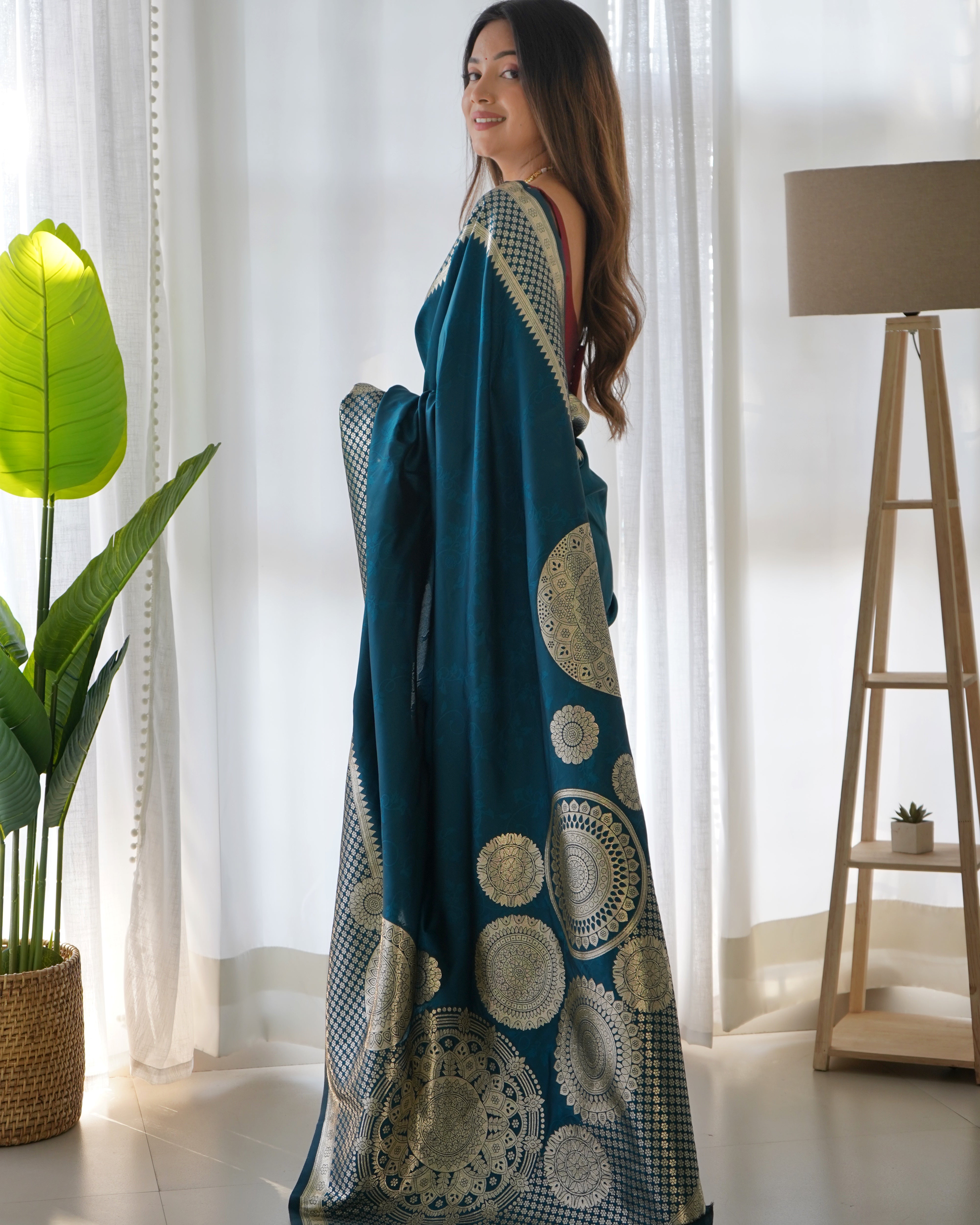anarasi woven design saree