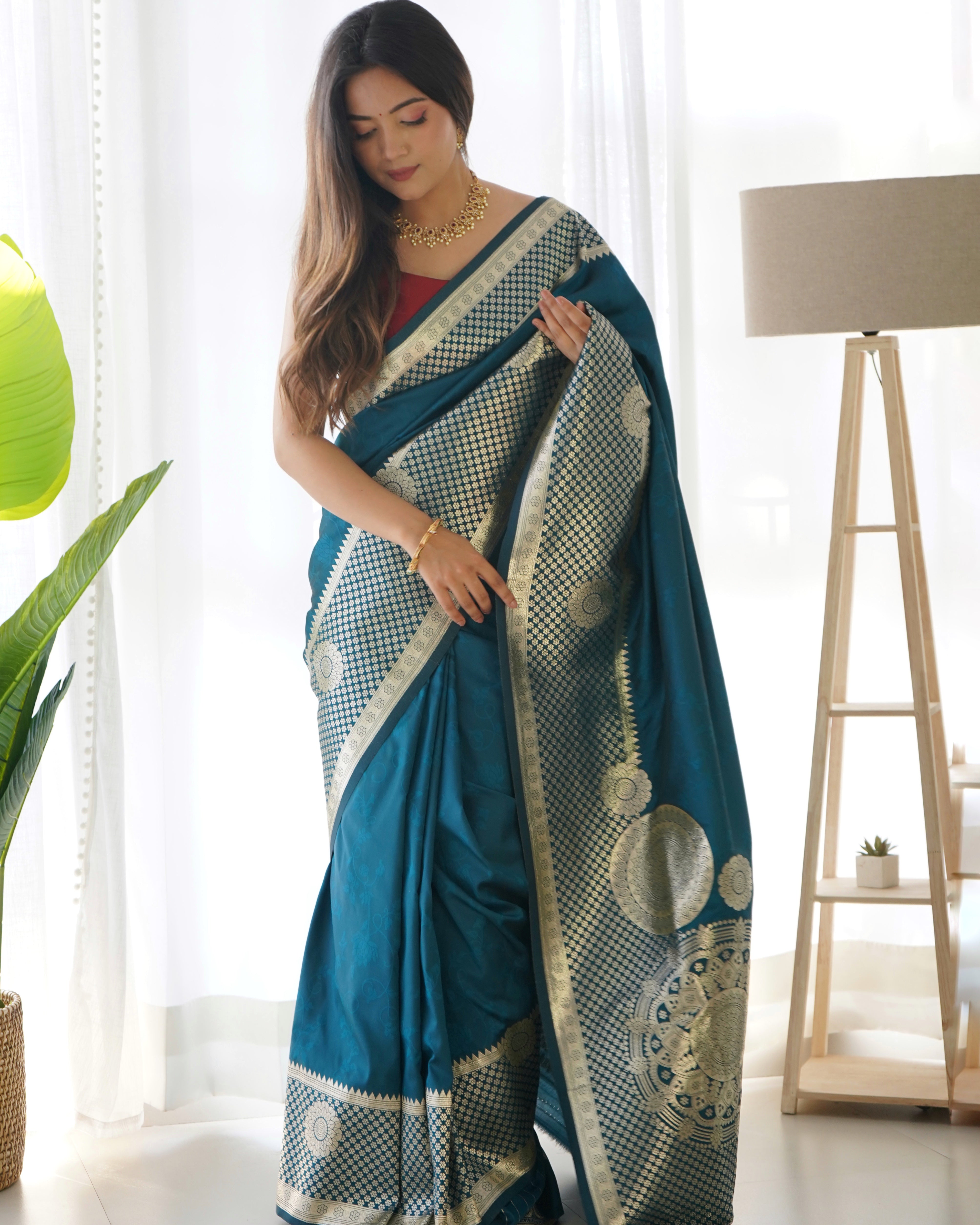 anarasi woven design saree