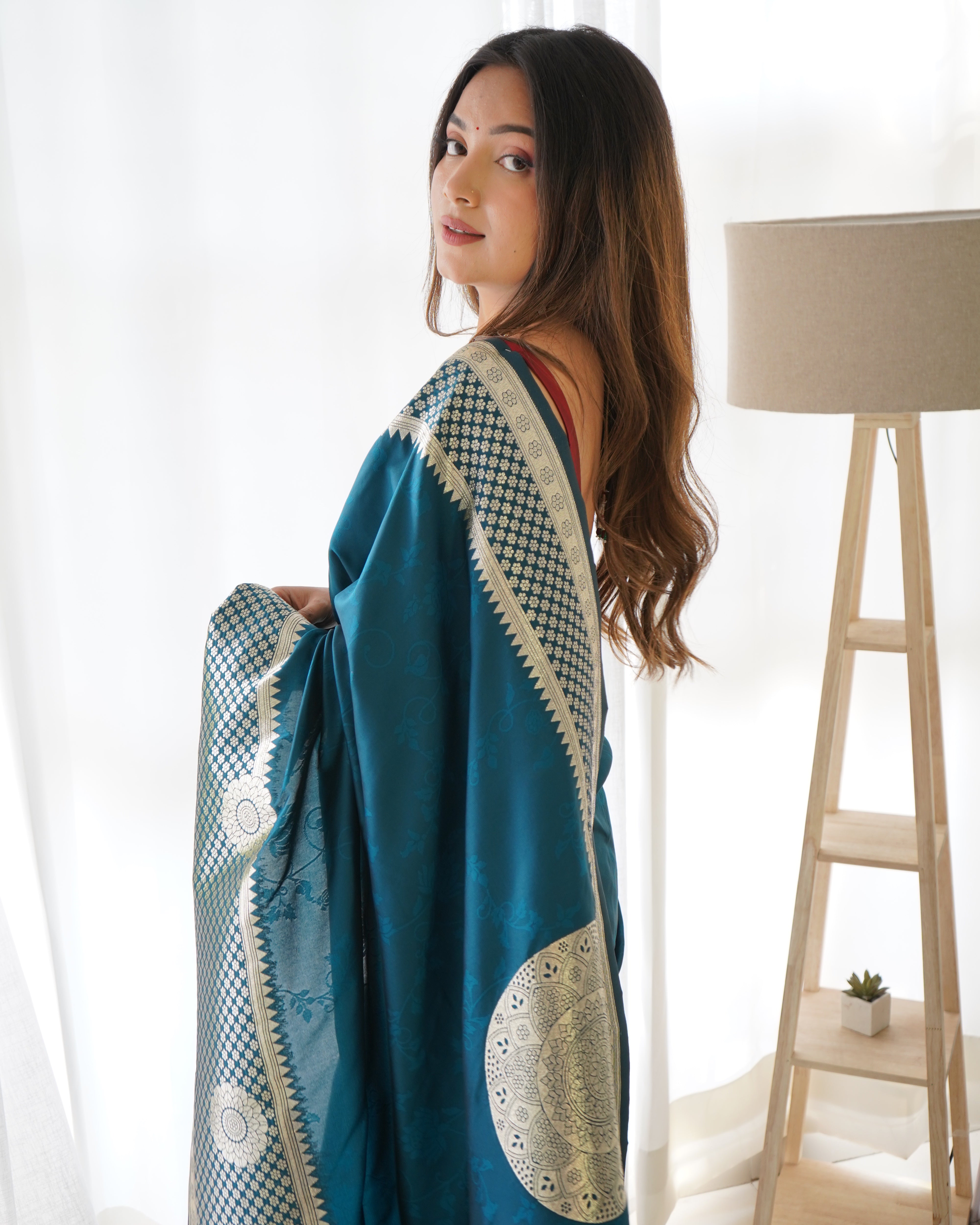 anarasi woven design saree