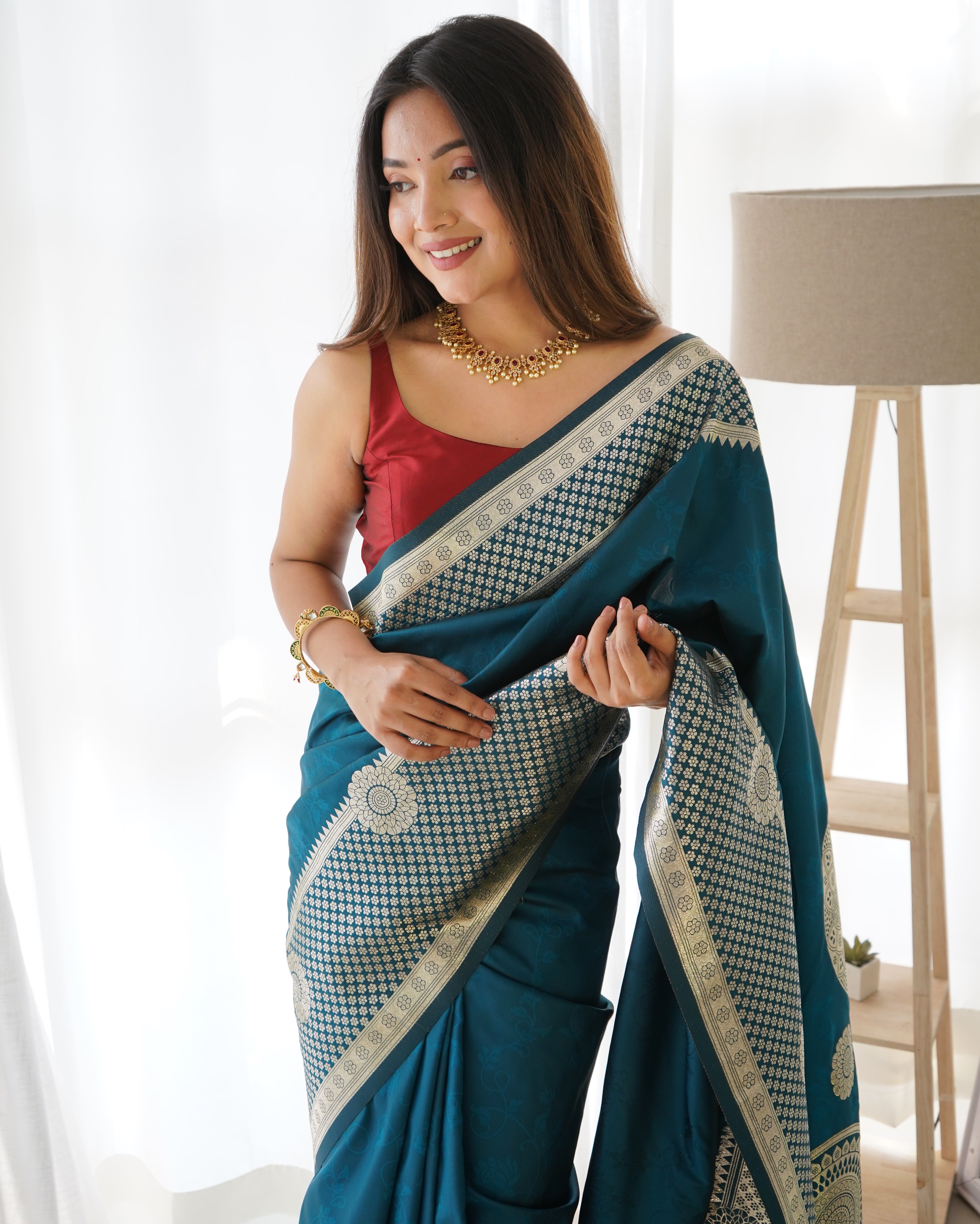 anarasi woven design saree
