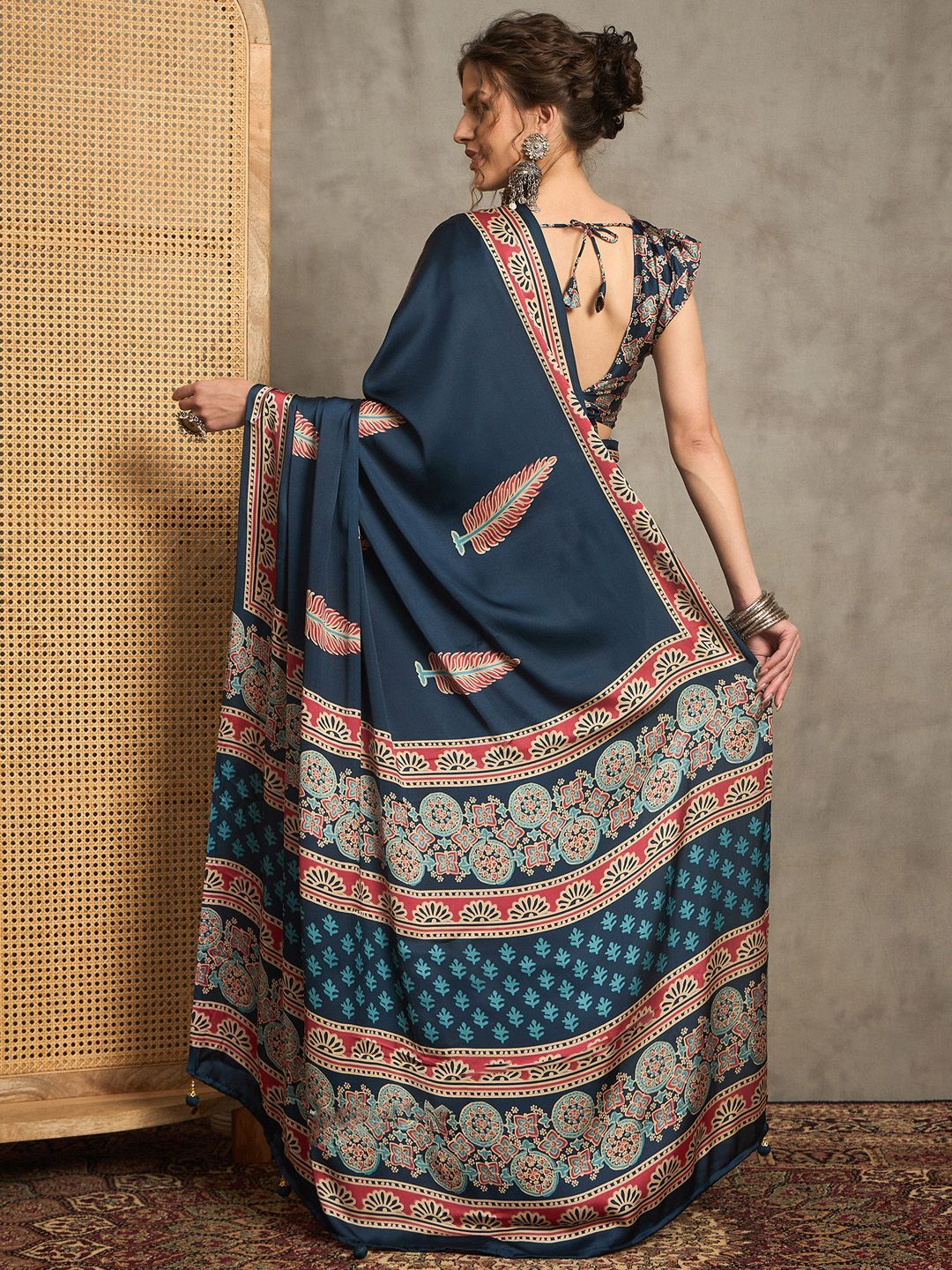 Midnight Blue Gajji Silk Saree with Stylized Leaf Motifs & Traditional Patola-Inspired Pallu